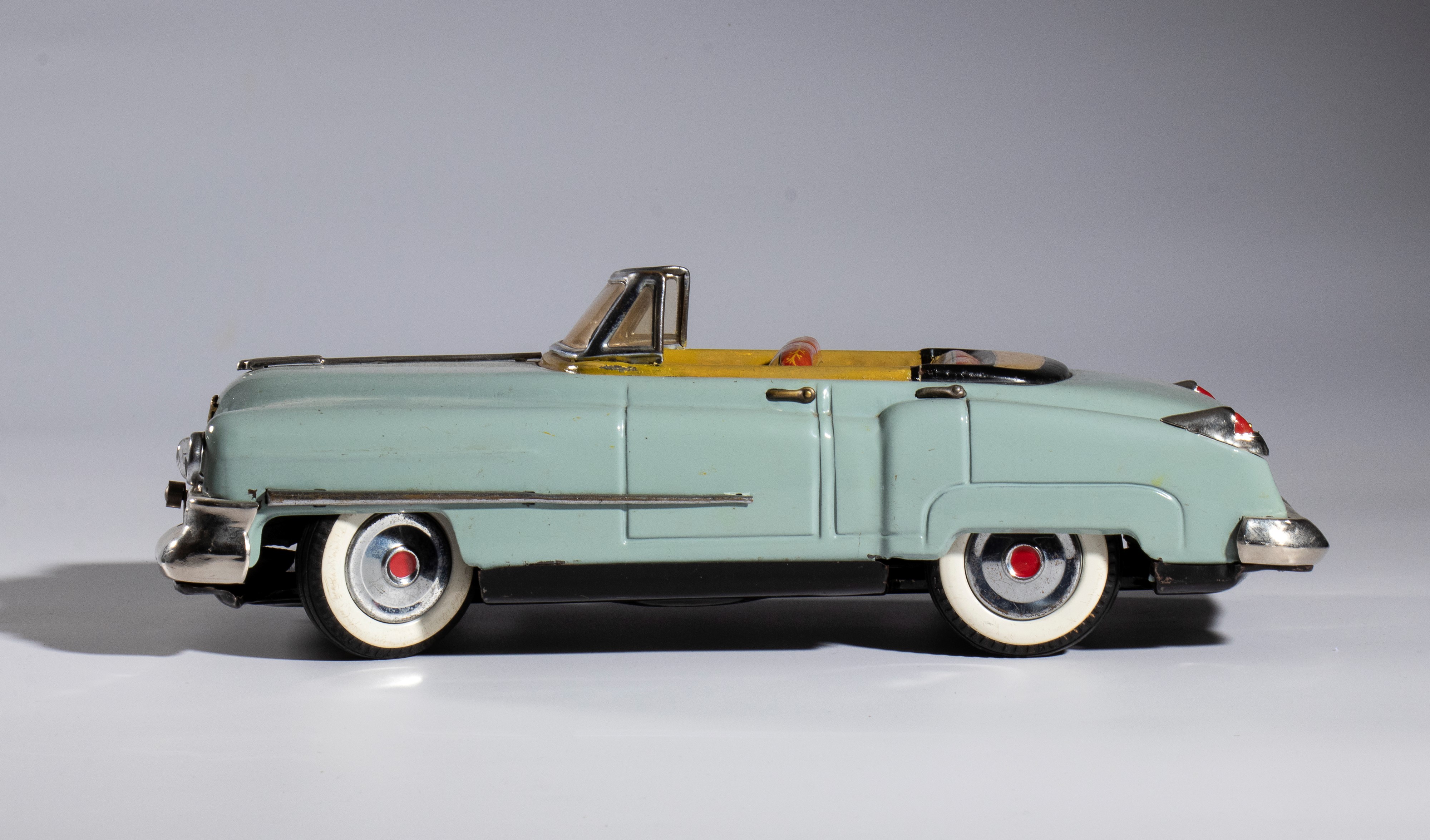 Nomura, Japan, Auto Cadillac Electromobile