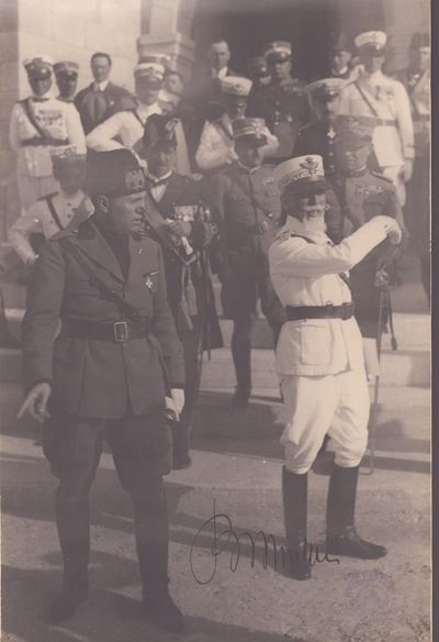 Mussolini, Benito - Foto Autografata
