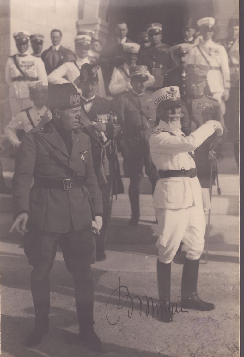 Mussolini, Benito - Foto Autografata