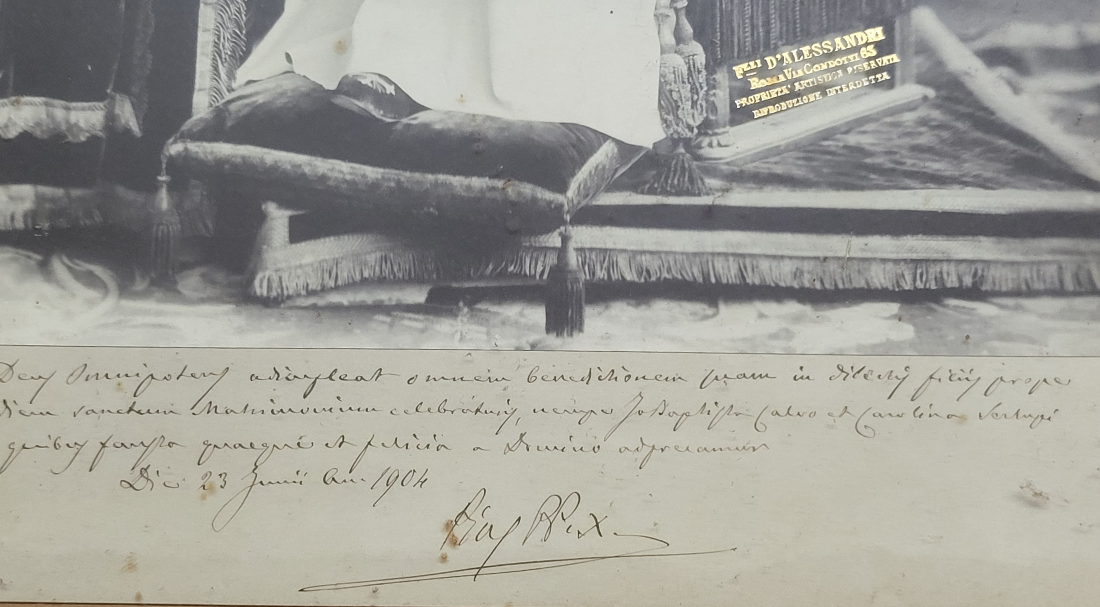 Pio X, Papa, fotografia autografata (testo in latino)