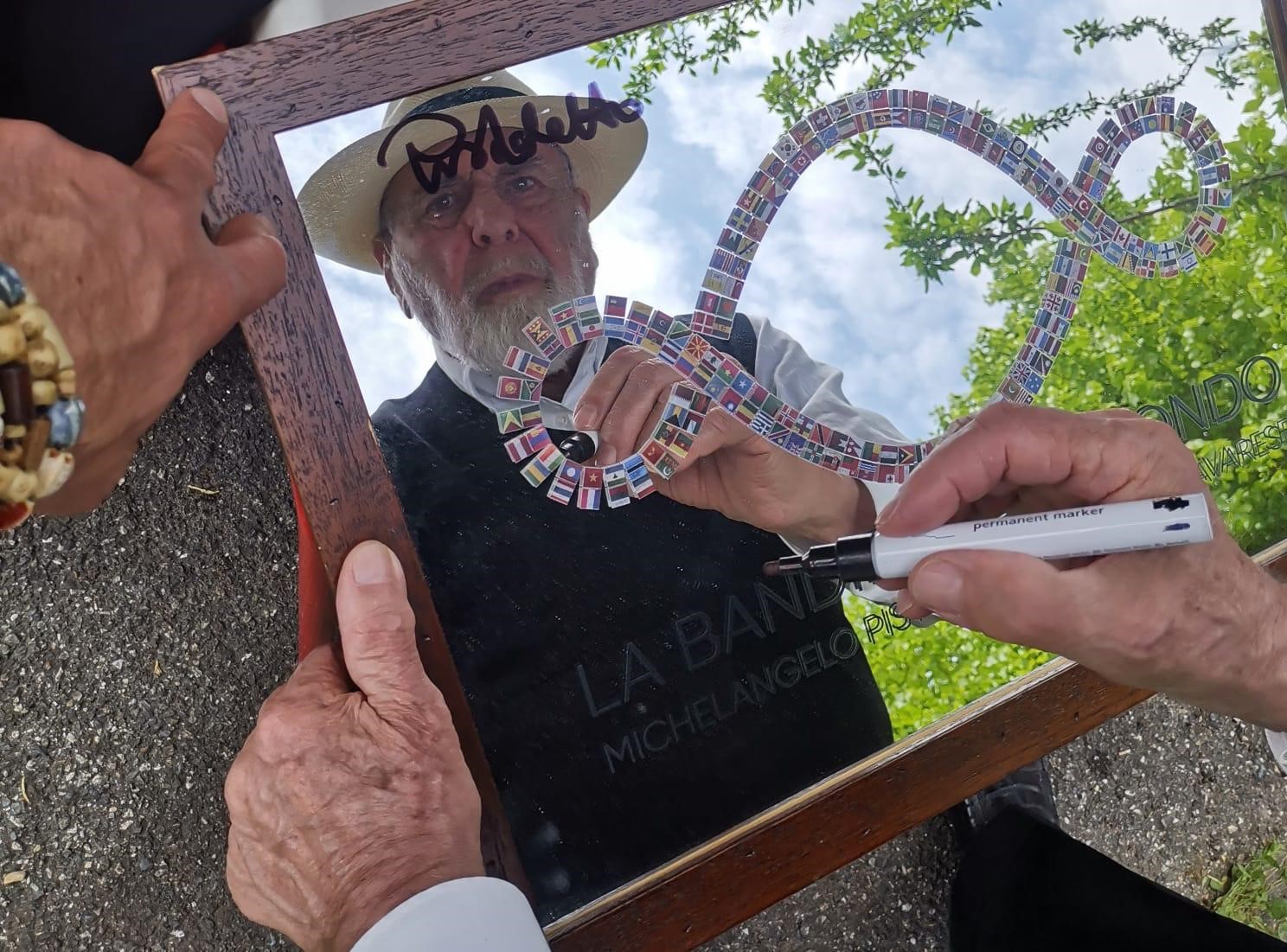 Pistoletto, Michelangelo & Savarese, Angelo - la Bandiera del Mondo