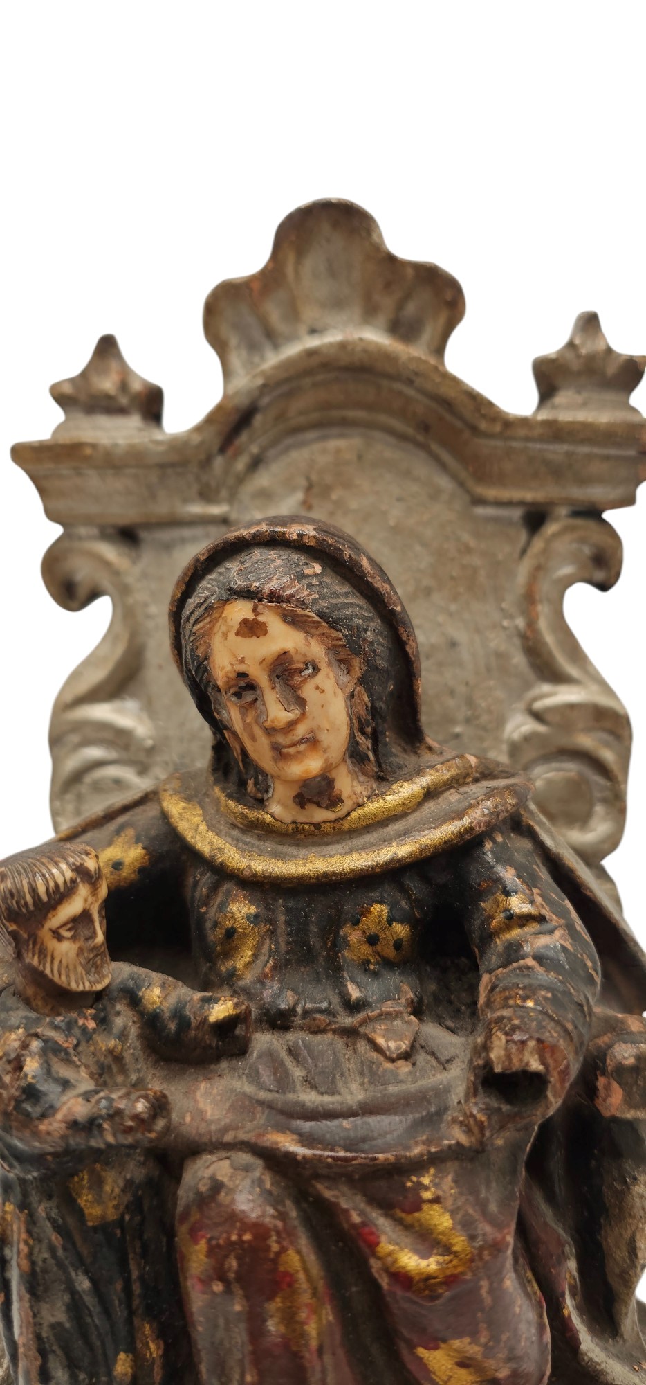 Arte portoghese-indiana (indo portoghese), Figure devozionali, scultura lignea con inserti in avo...