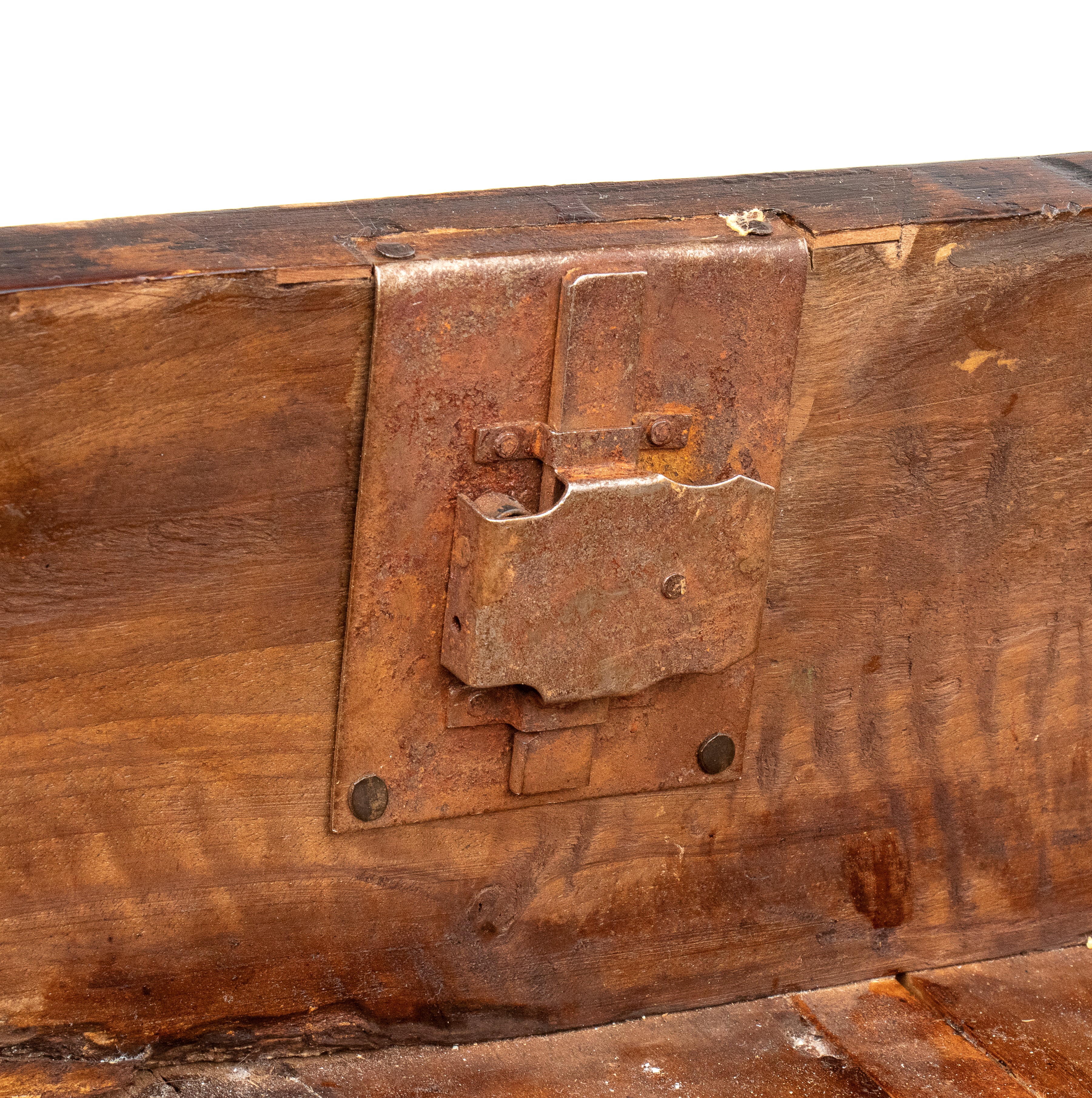 Comò lombardo, intarsiato in legno di noce e decorazioni in ebano viola, Primo quarto del XIX sec...