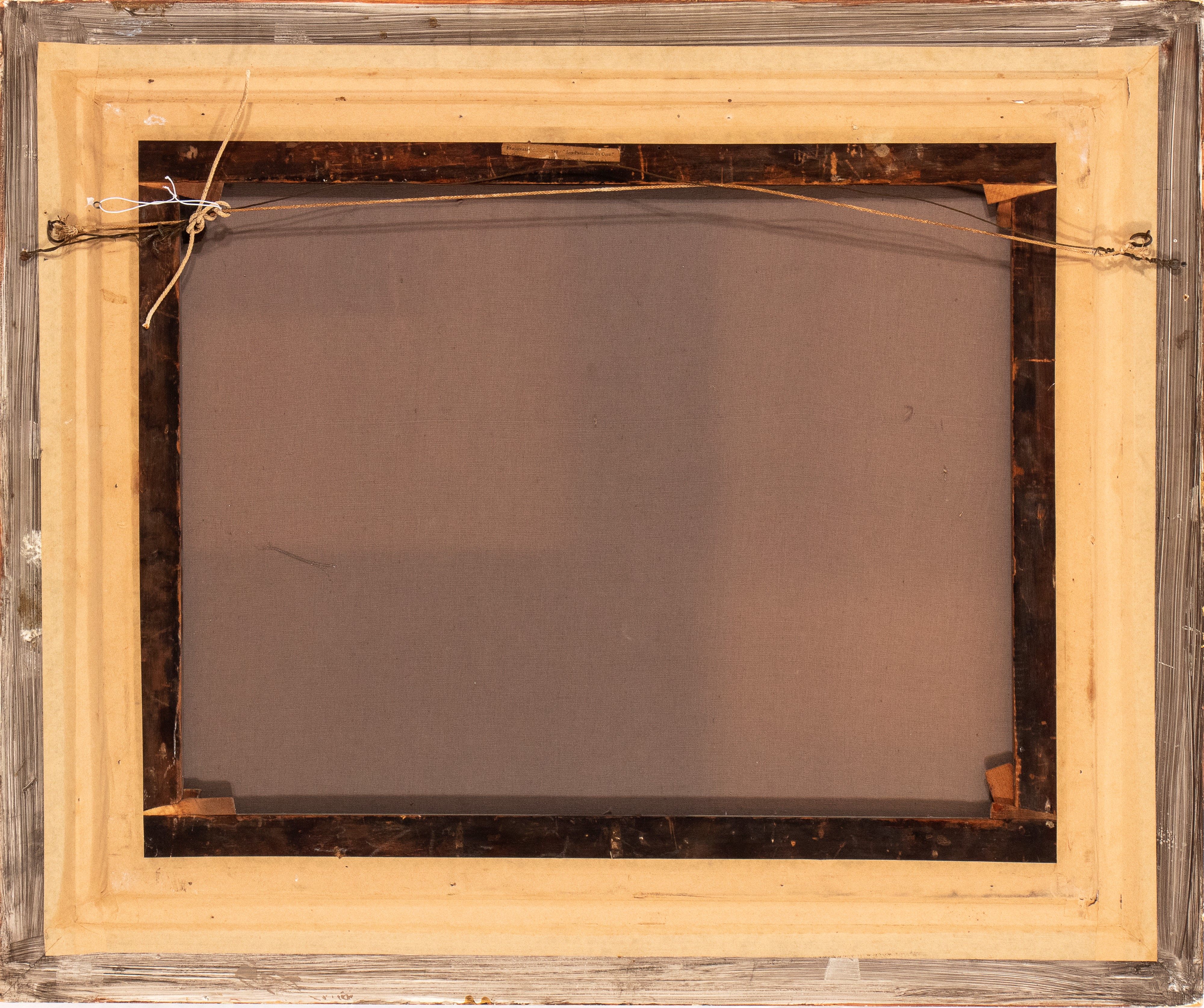 Gruppo di donne che si azzuffano