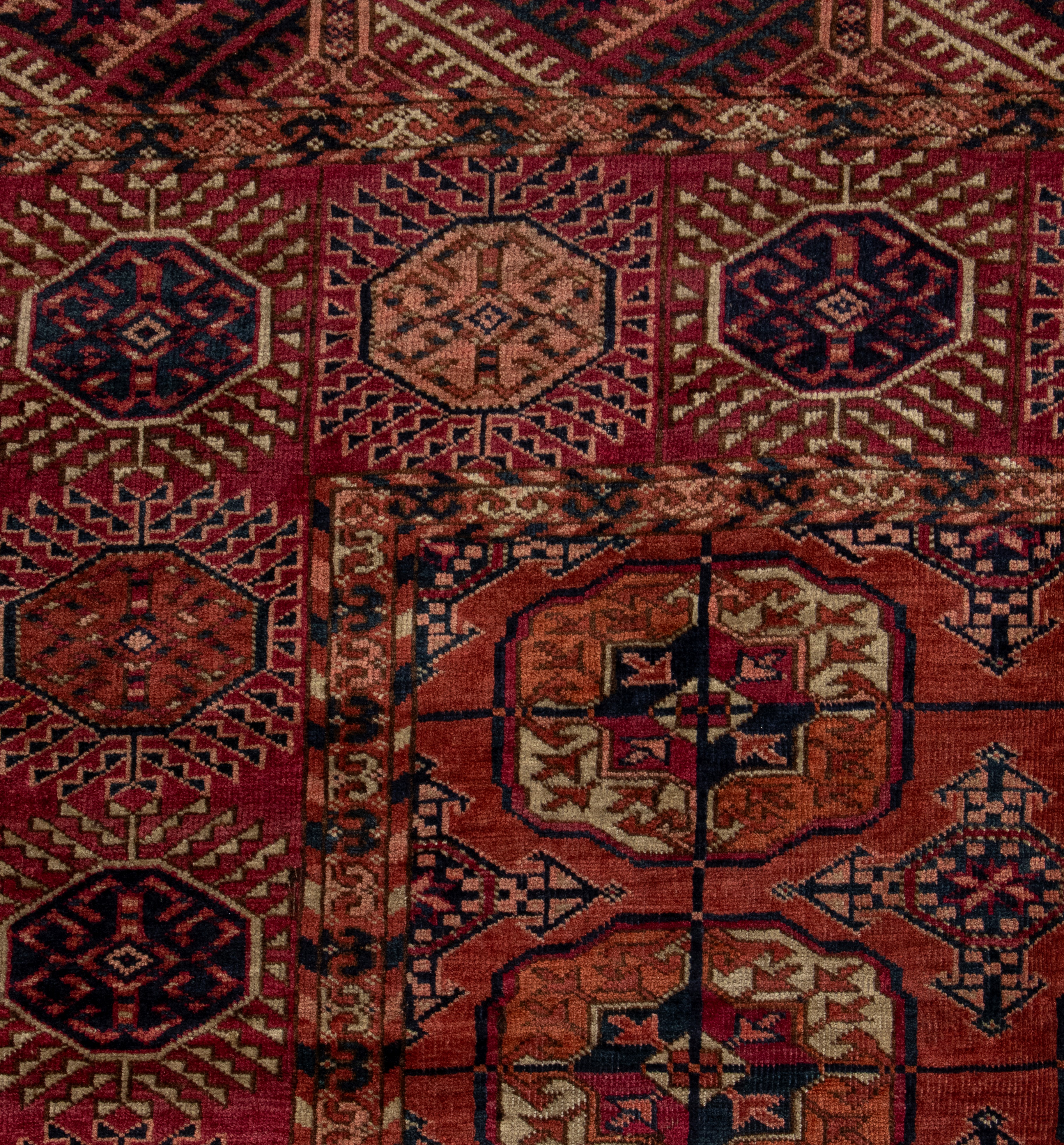 Tappeto Bukara russo, inizi del XX secolo, 340 x 205 cm