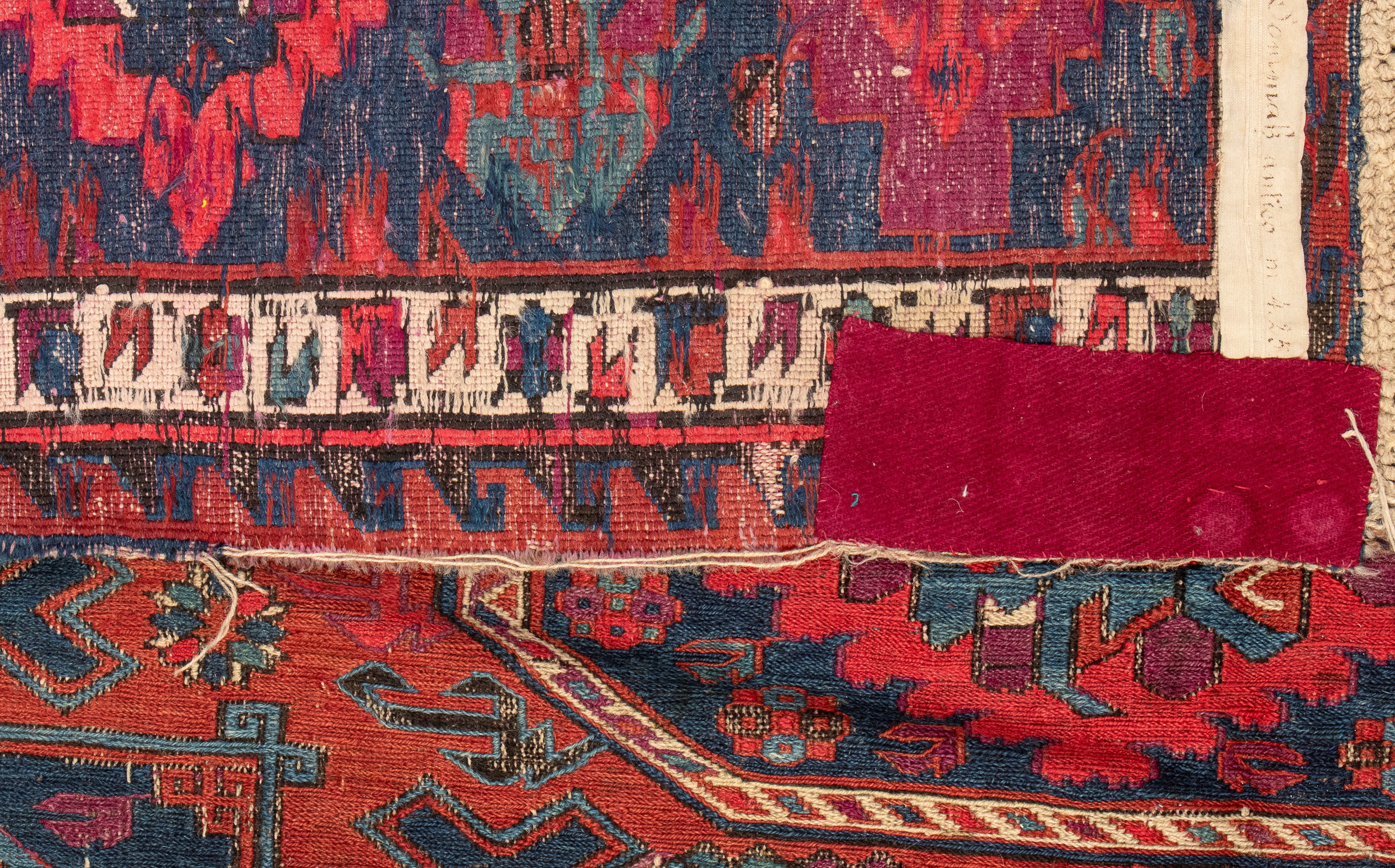 Tappeto Soumak antico, 1920, dimensioni 425 x 318 cm