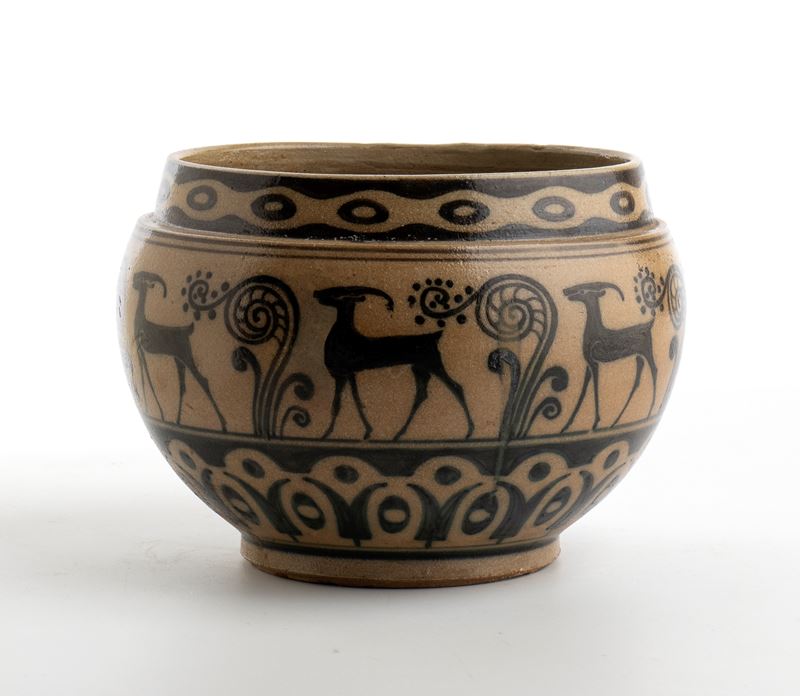 Vasetto con teoria di antilopi in monocromia nera