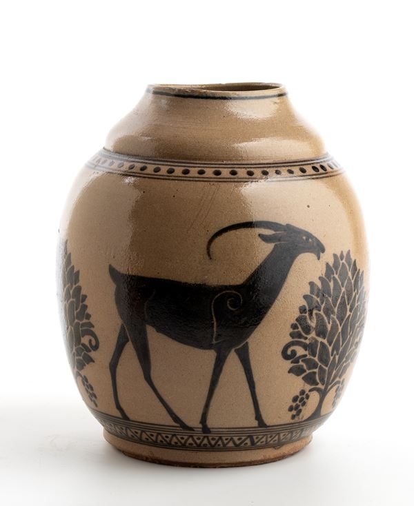 GALILEO CHINI - Vaso con decorazione di antilopi in monocromia nera