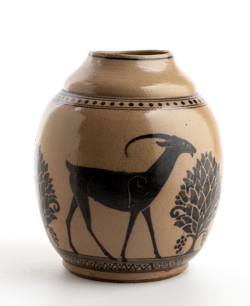Vaso con decorazione di antilopi in monocromia nera