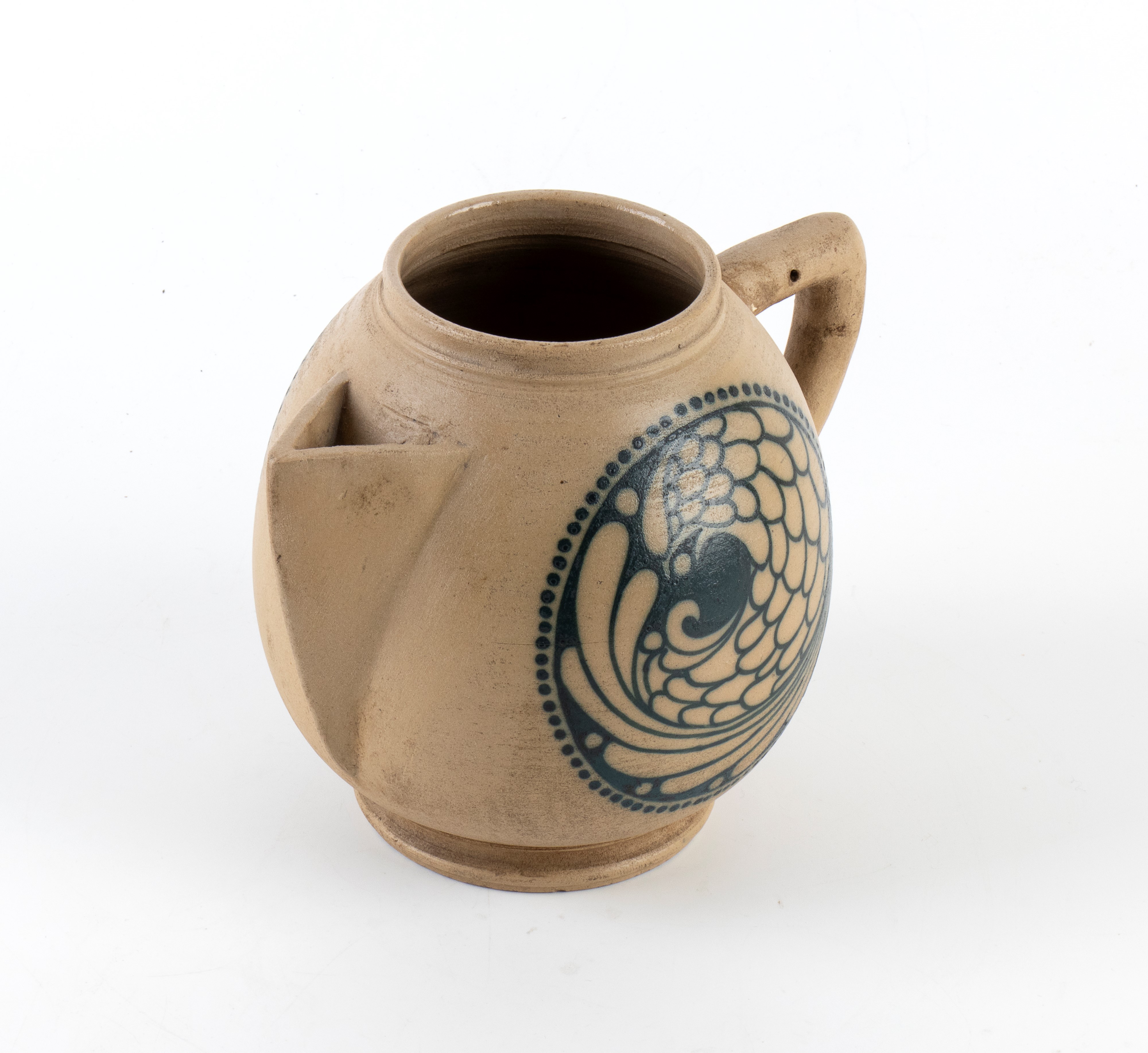 Brocca con decorazione di cavallucci marini