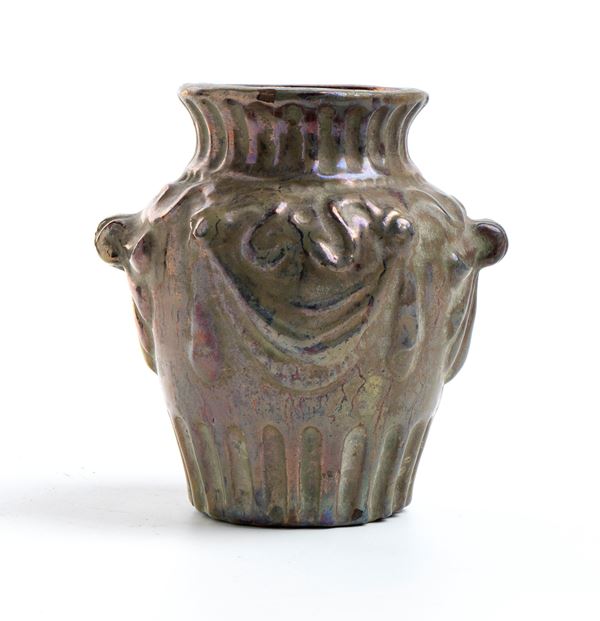 GALILEO CHINI - Vasetto con decorazioni a rilievo