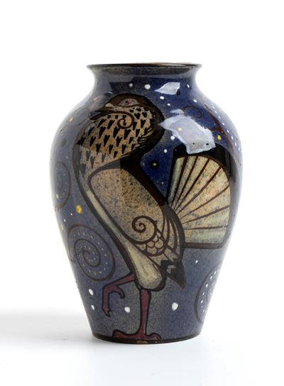 Duilio Cambellotti, Vaso a forma ovoidale in terracotta dipinta e invetriata, 1924