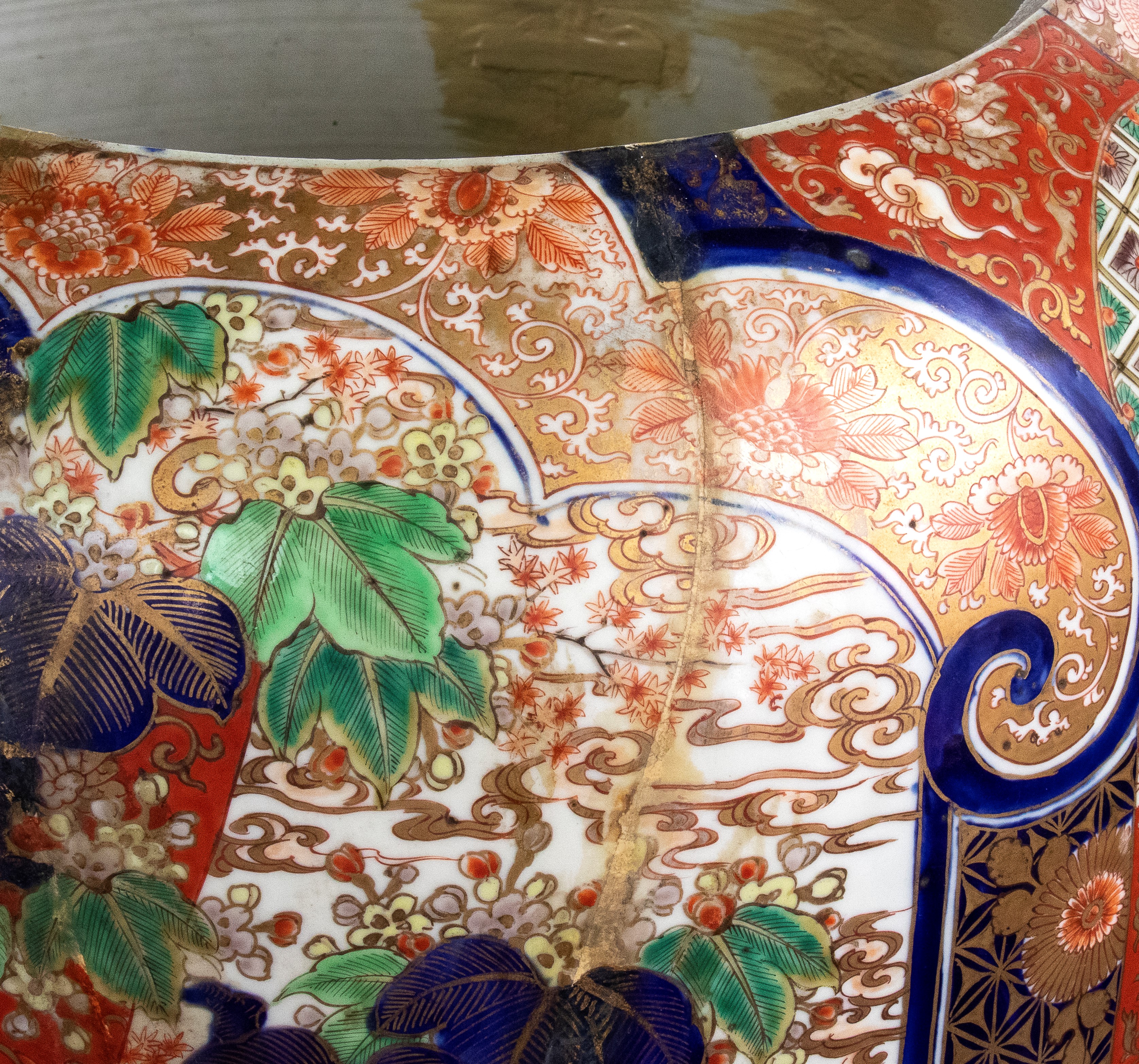 Vaso giapponese, porcellana Imari, XIX secolo