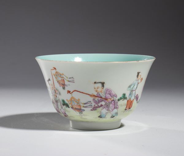 Pink family porcelain bowl, China