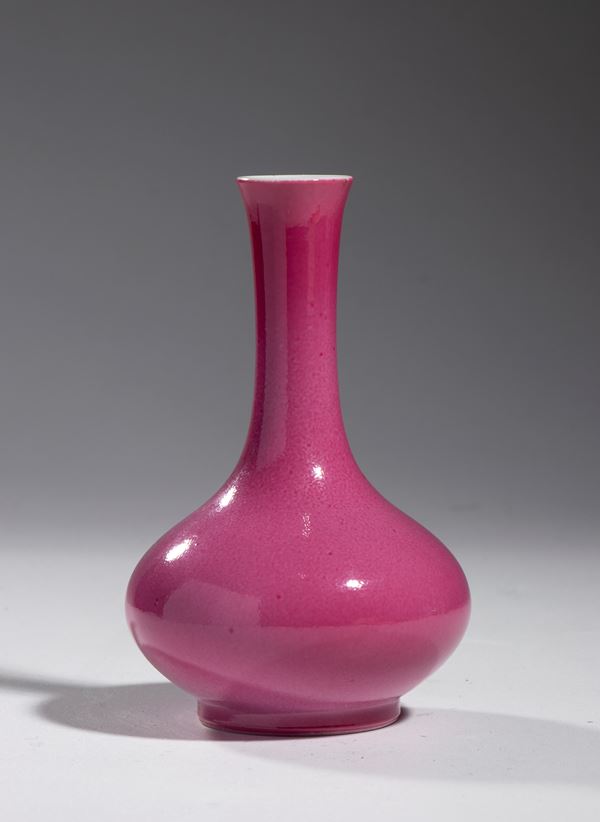 Small bottle-shaped vase in ruby-glazed porcelain, China