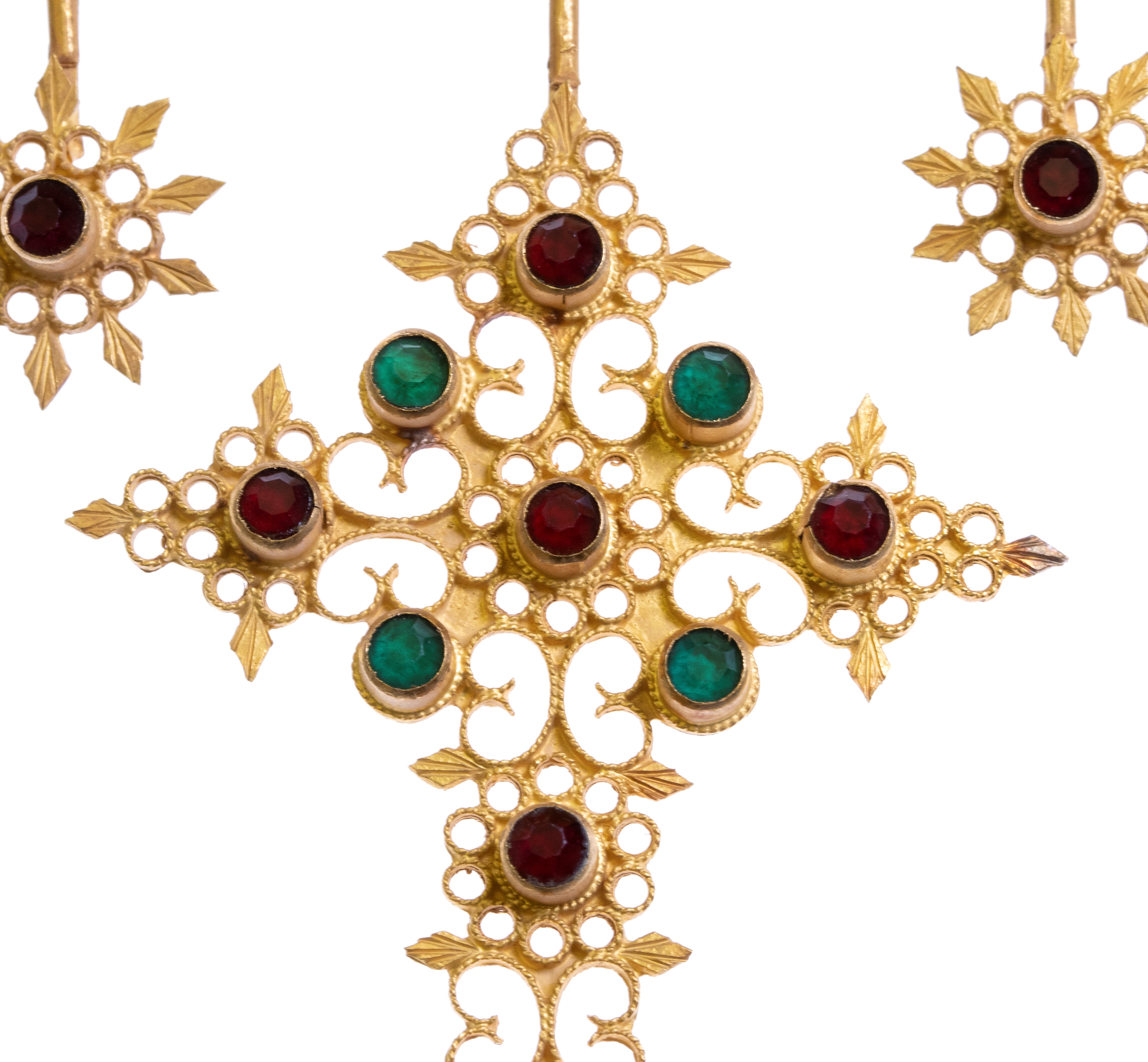 Spilla sarda in oro 18k con decorazioni in paste vitree