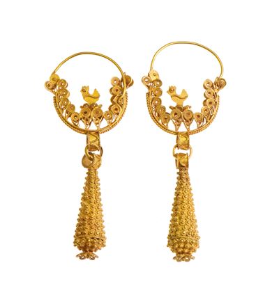 Orecchini in oro 18k, Sardegna, 6,5 x 2,2 cm, 13,7 gr.
