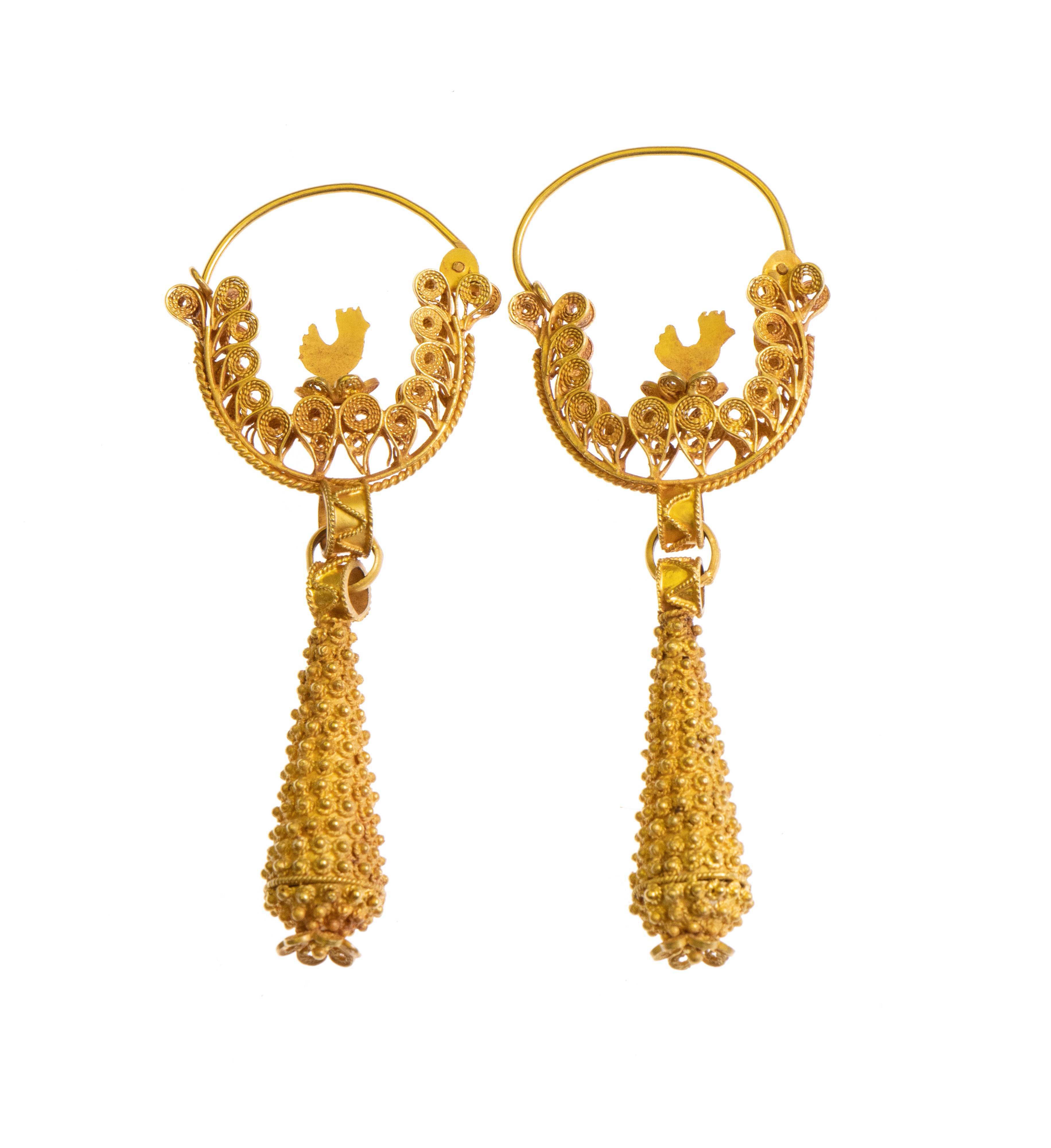 Orecchini in oro 18k, Sardegna, 6,5 x 2,2 cm, 13,7 gr.