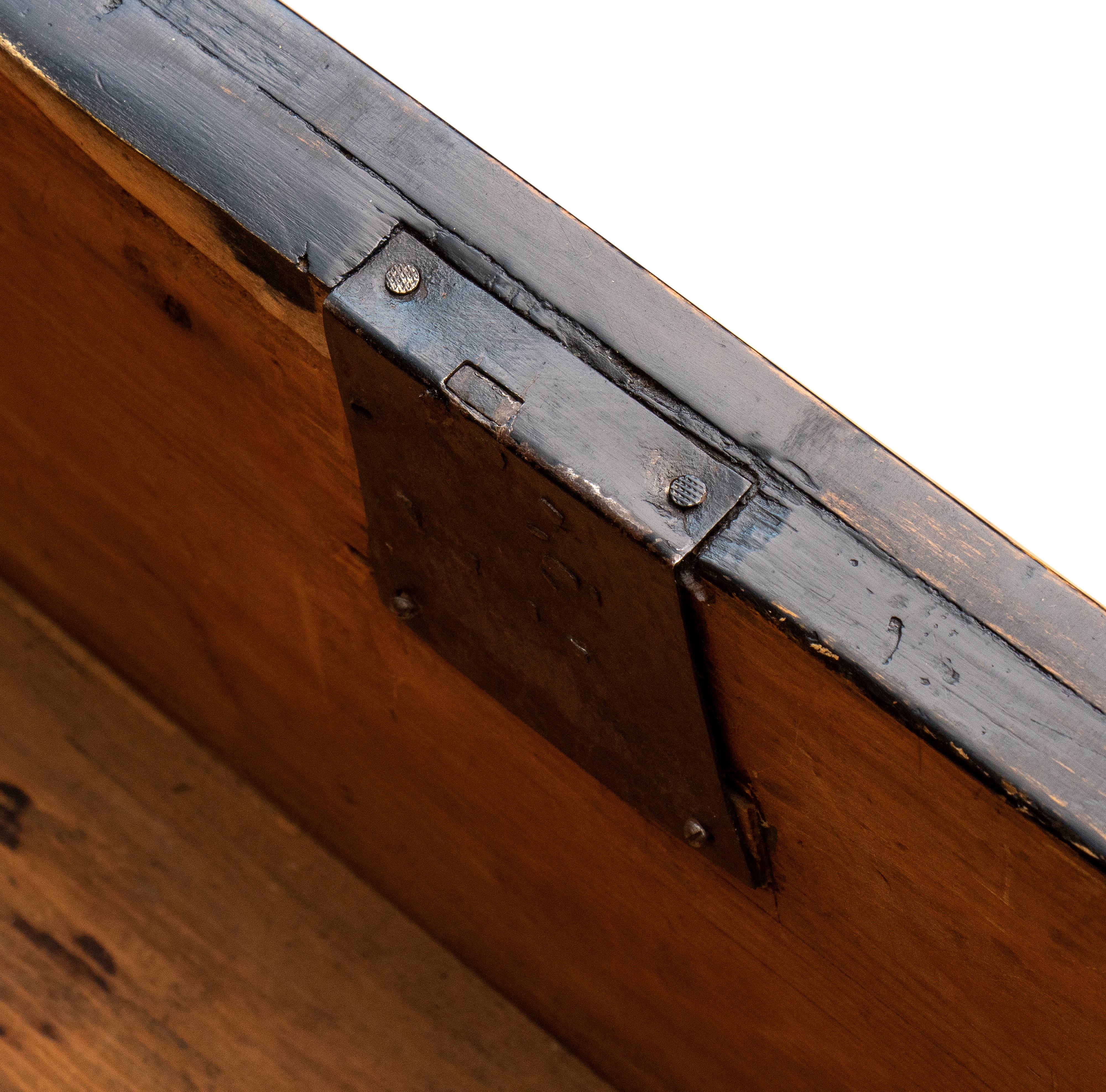 Commode, intarsi in avorio e legni pregiati, Lombardia, prima metà del XVIII secolo
