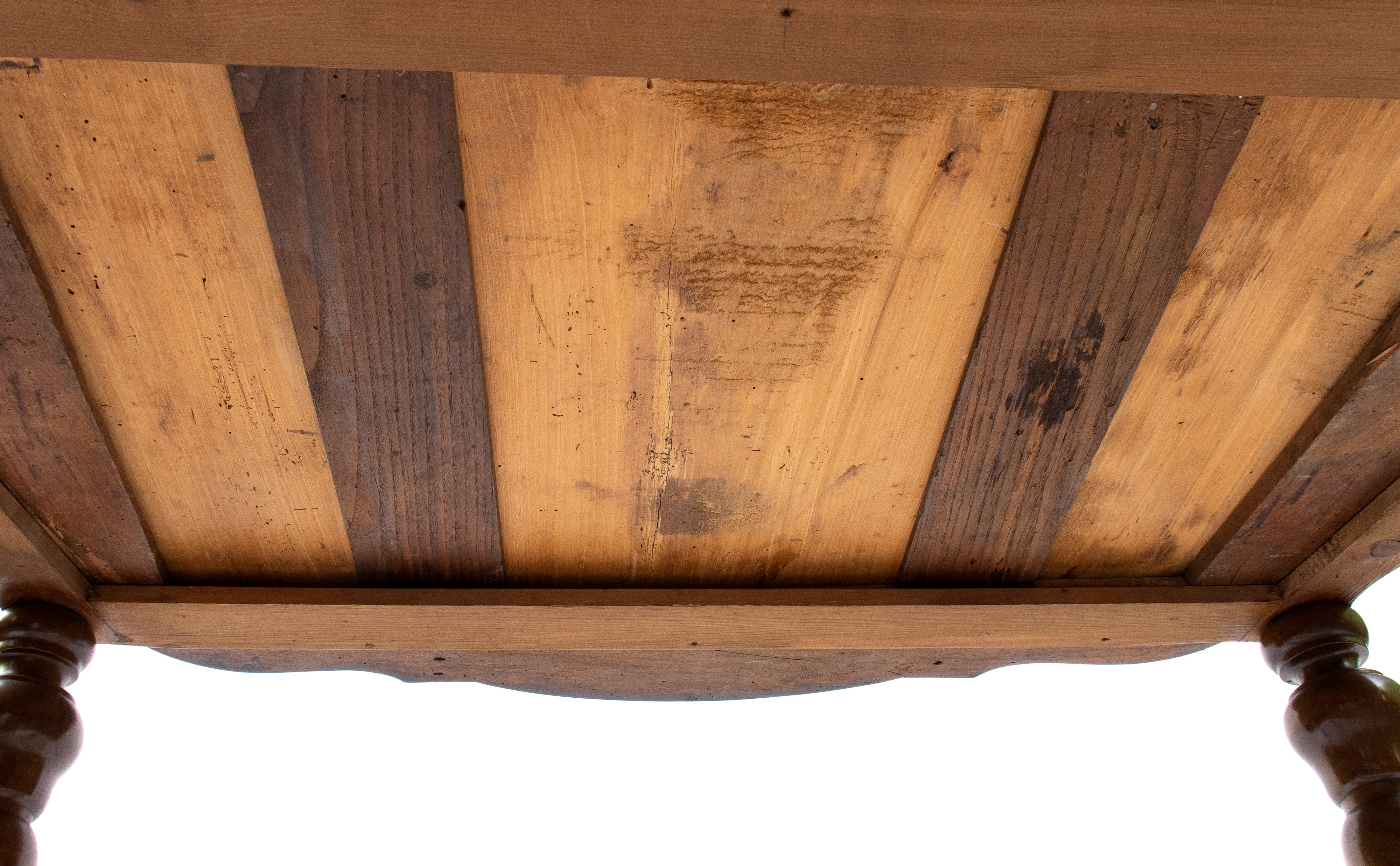 Scrittoio intarsiato con alzata, in noce