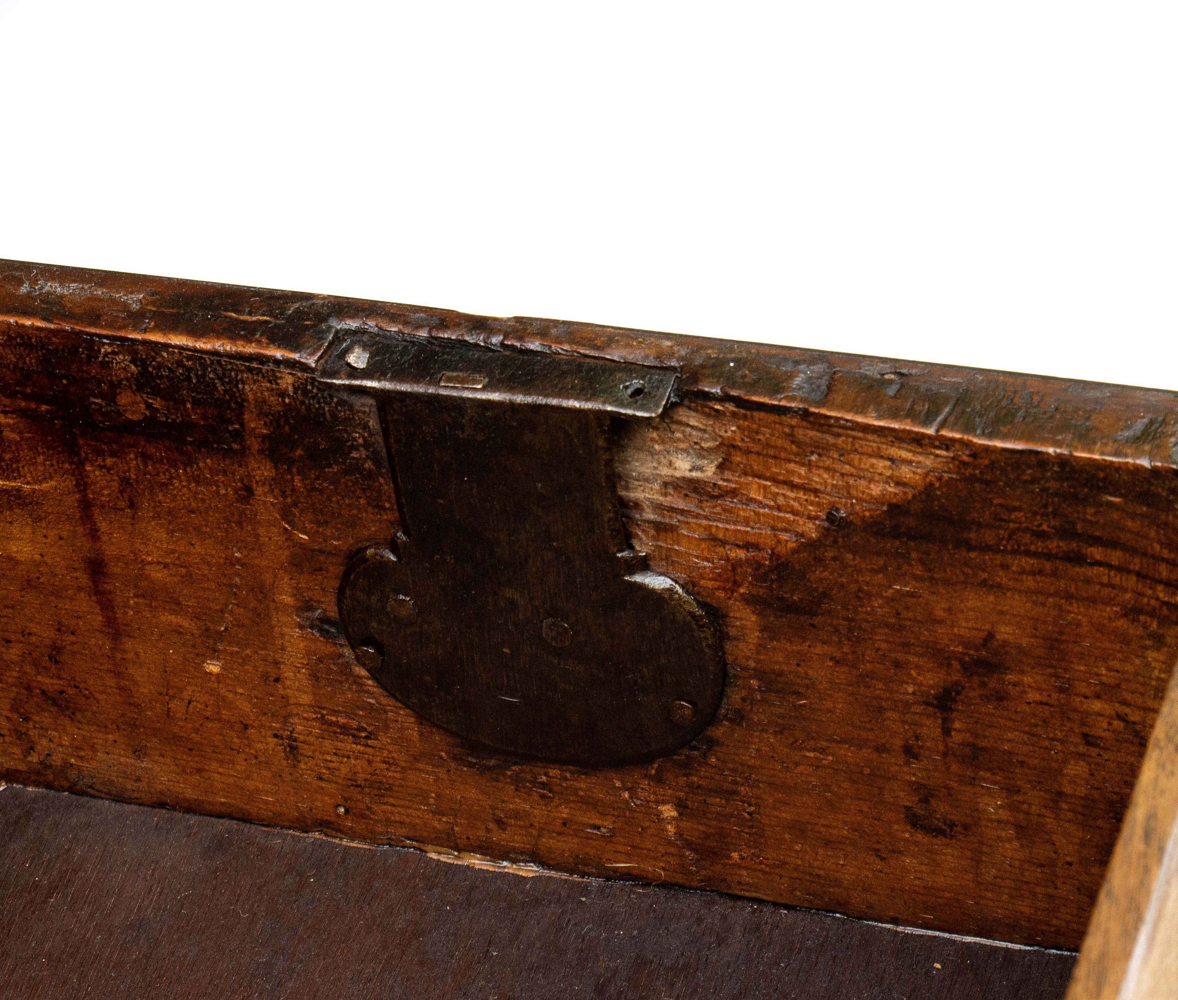 Monetiere lastronato in tartaruga Luigi XVI