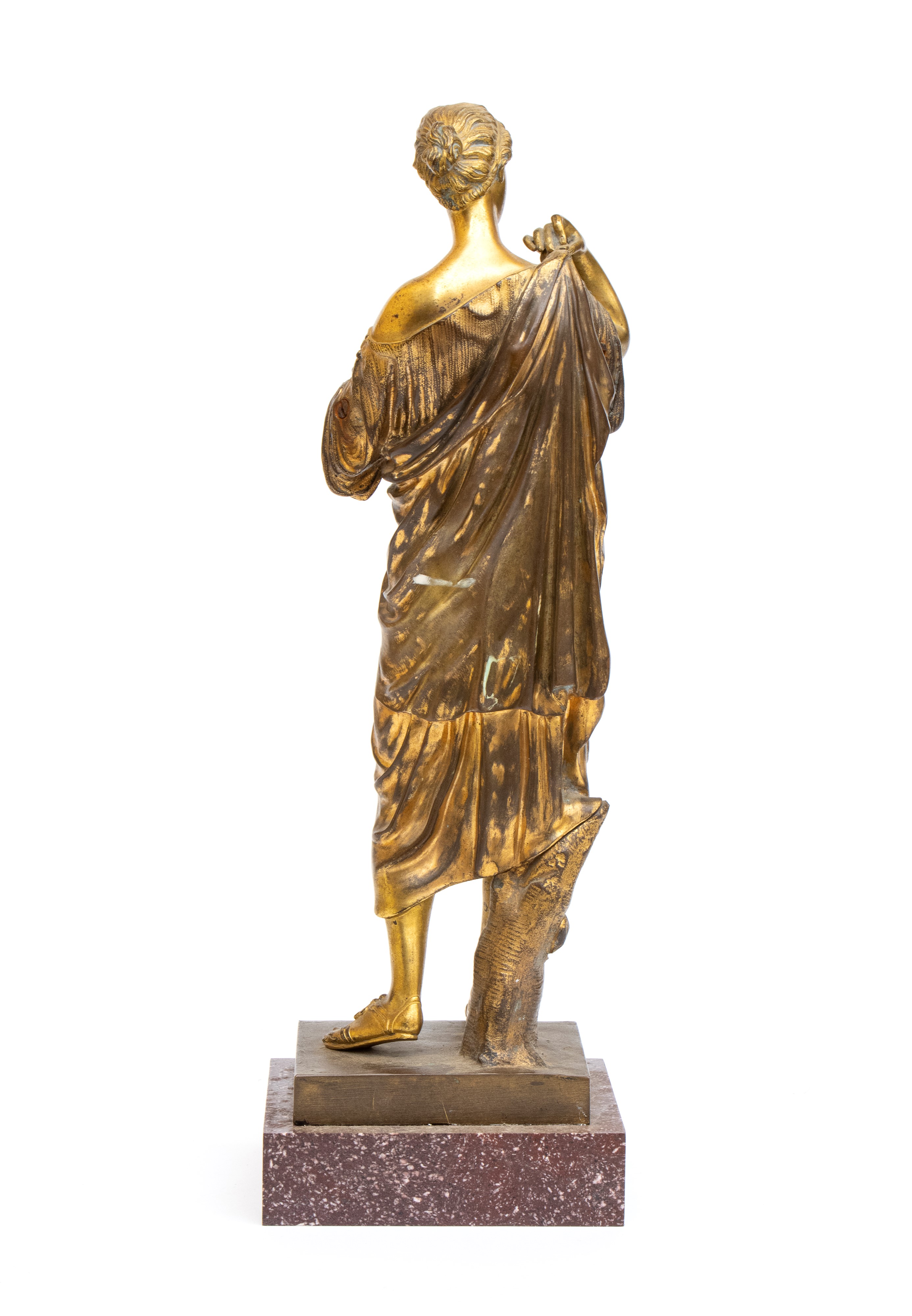 Scultura in bronzo dorato, figura femminile in abbigliamento classico