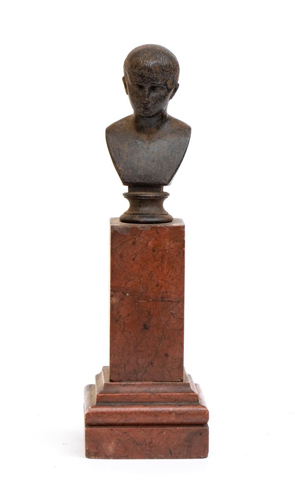 Busto di giovane romano in bronzo