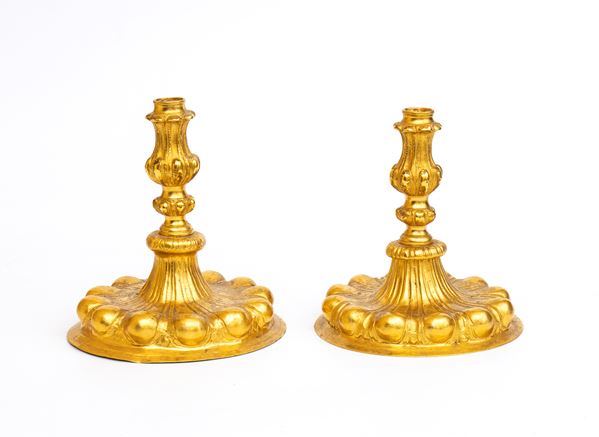 Coppia candelieri tedeschi in metallo dorato
