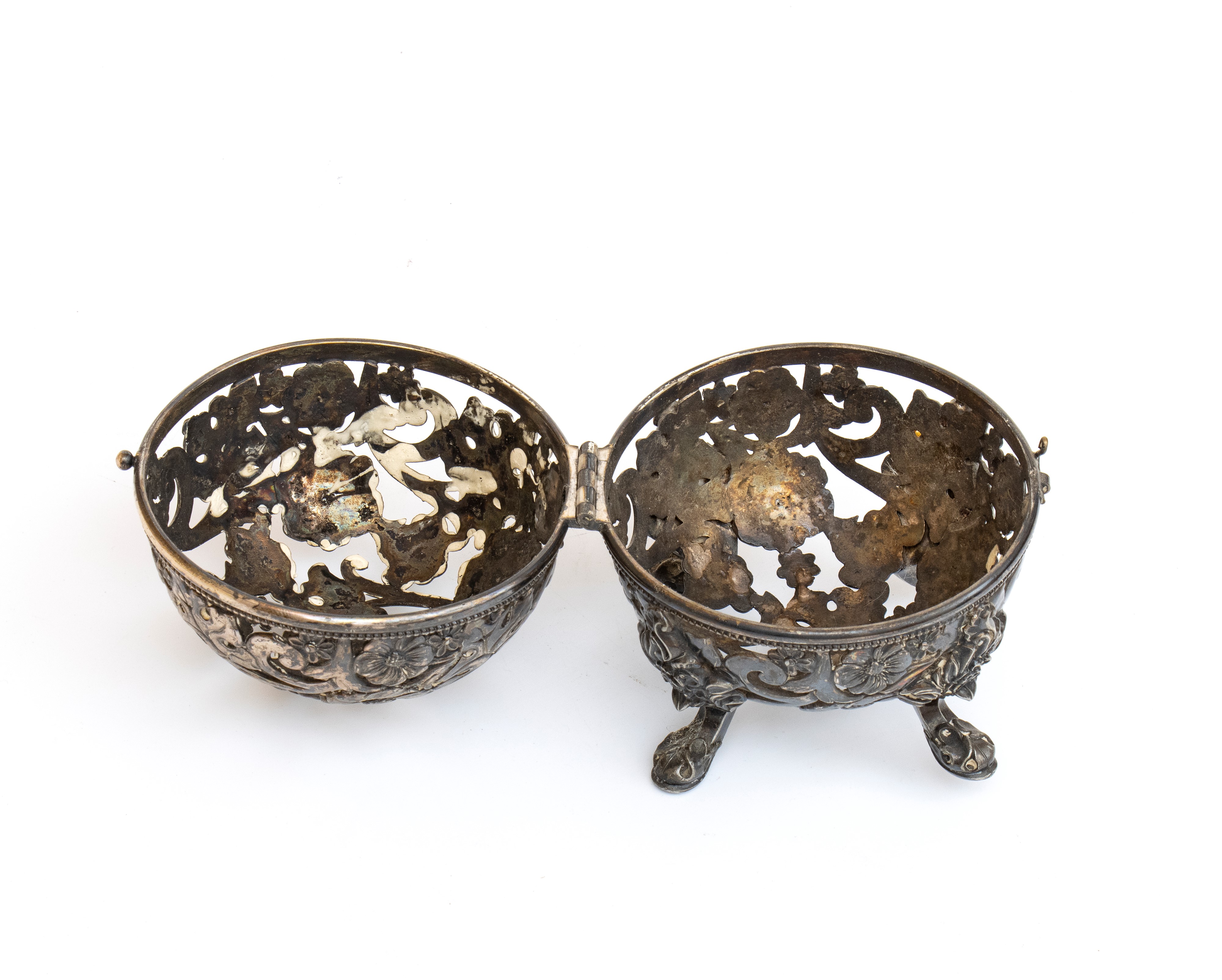 Contenitore da cucito in argento a basso titolo