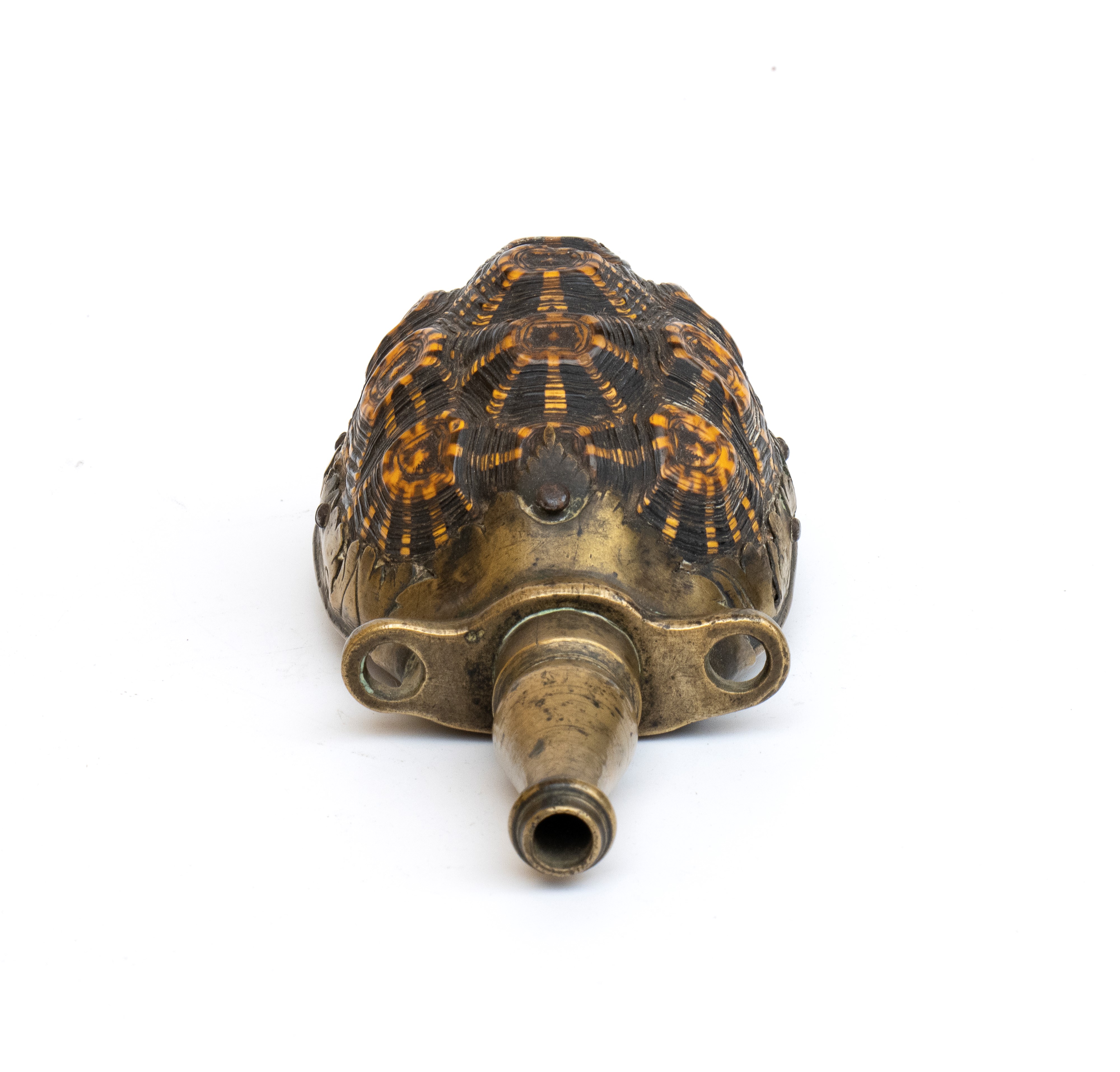 Porta polvere da sparo in tartaruga