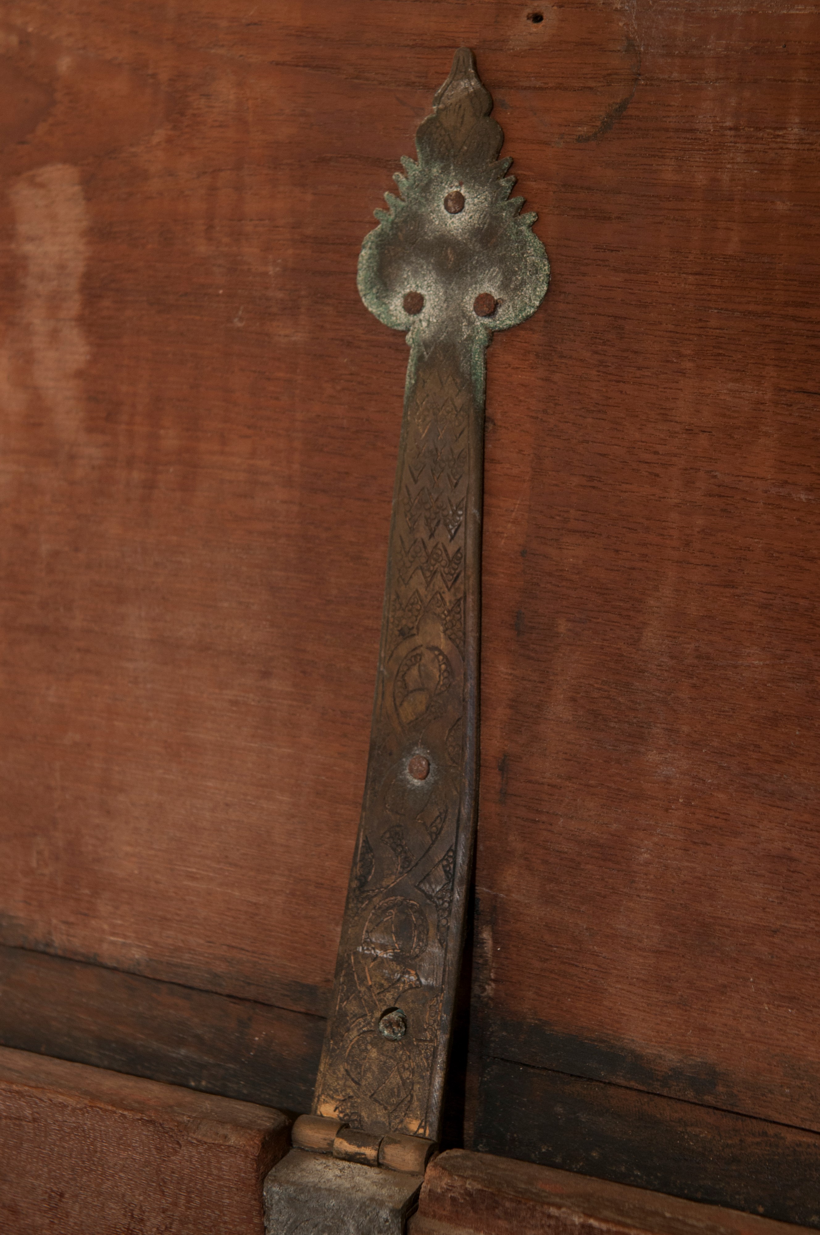 Baule in legno e pelle