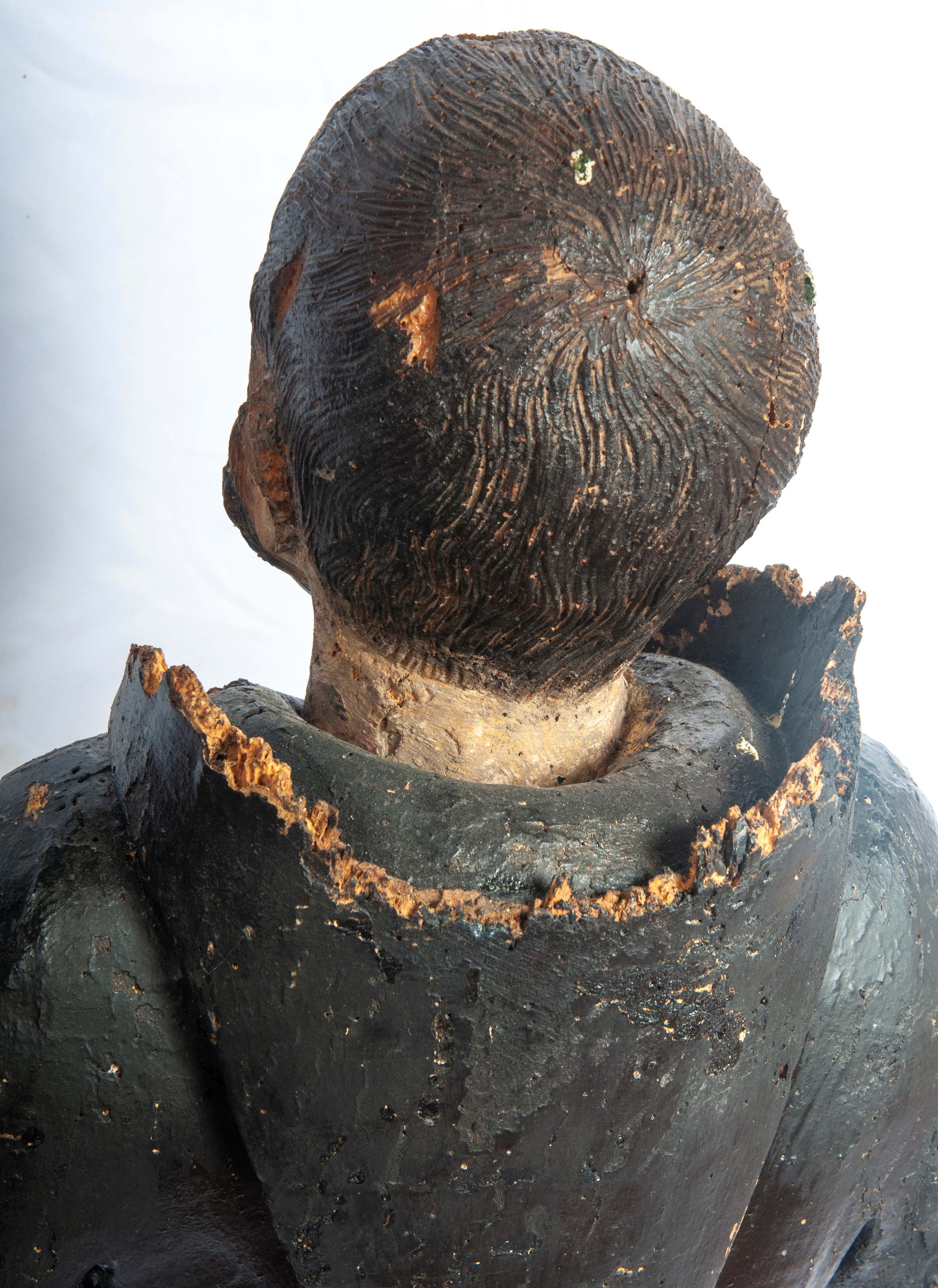 Monaco, scultura in legno