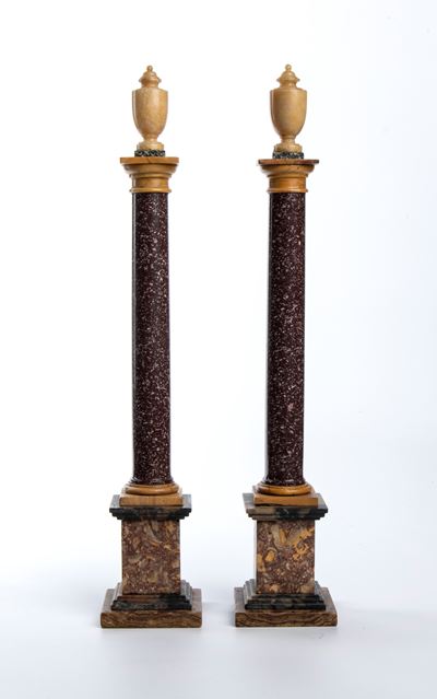 Colonne in marmo policromo con urne, Italia, XVIII secolo
