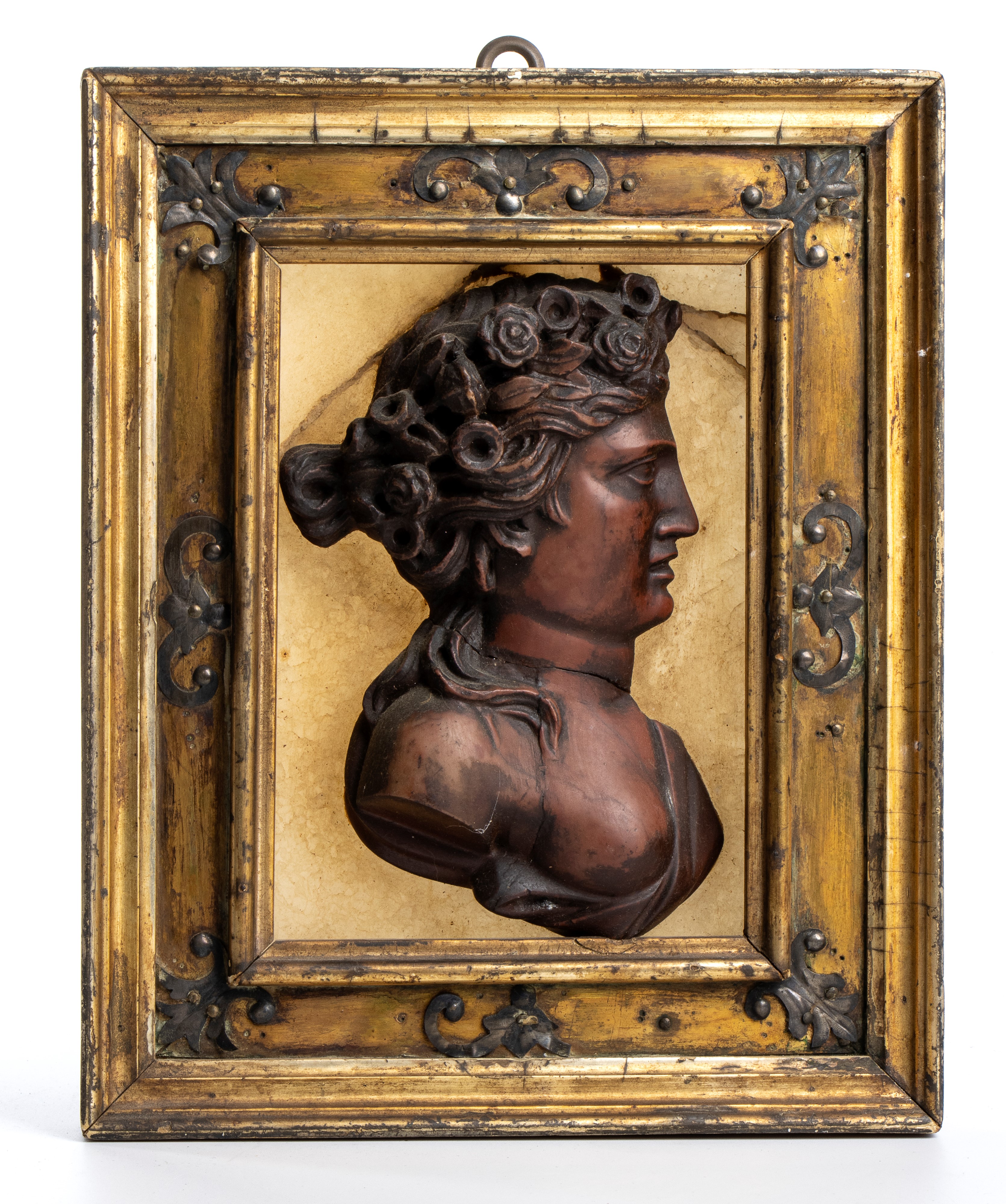 Scultore romano del XVIII secolo, Coppia di profili femminili in marmo con applicazioni in argent...