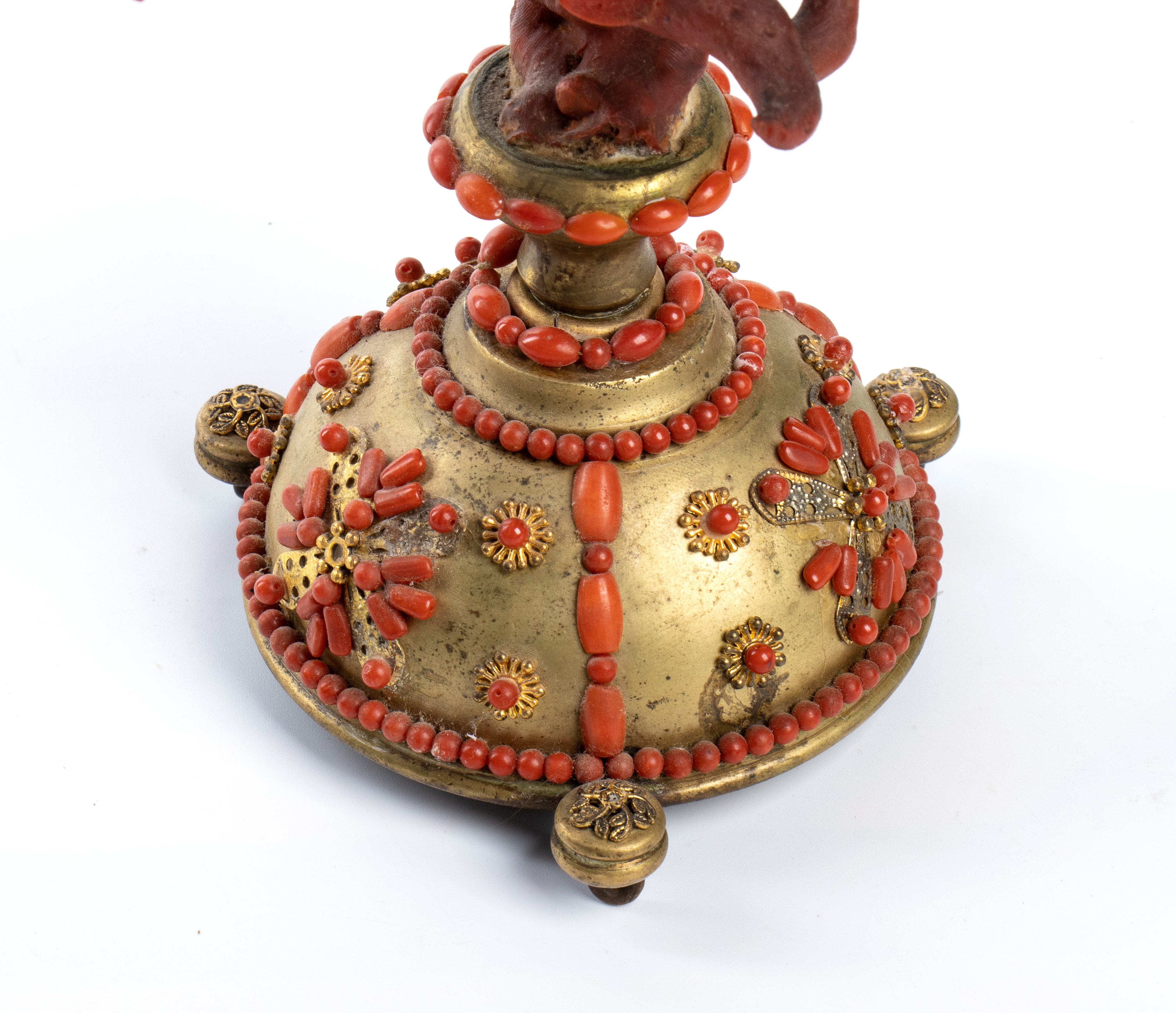 Composizione in corallo del Mediterraneo