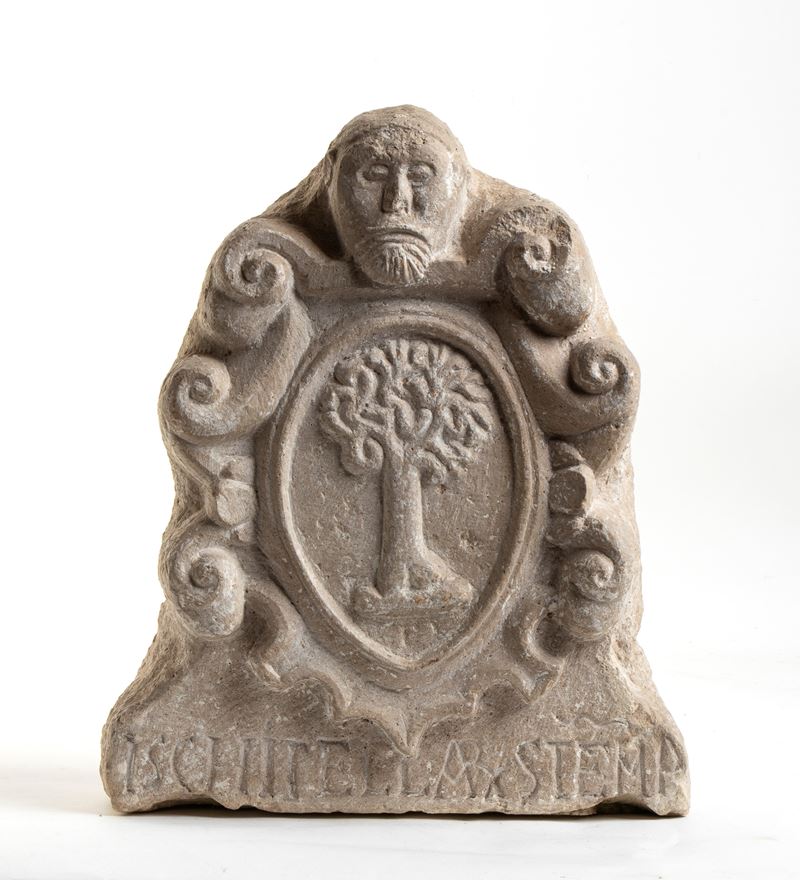 Stemma nobiliare di Ischitella, scultura in pietra, XV secolo