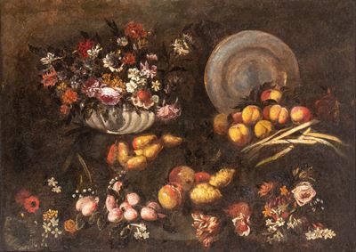 Natura morta con fiori, frutta e piatto metallico, olio su tela