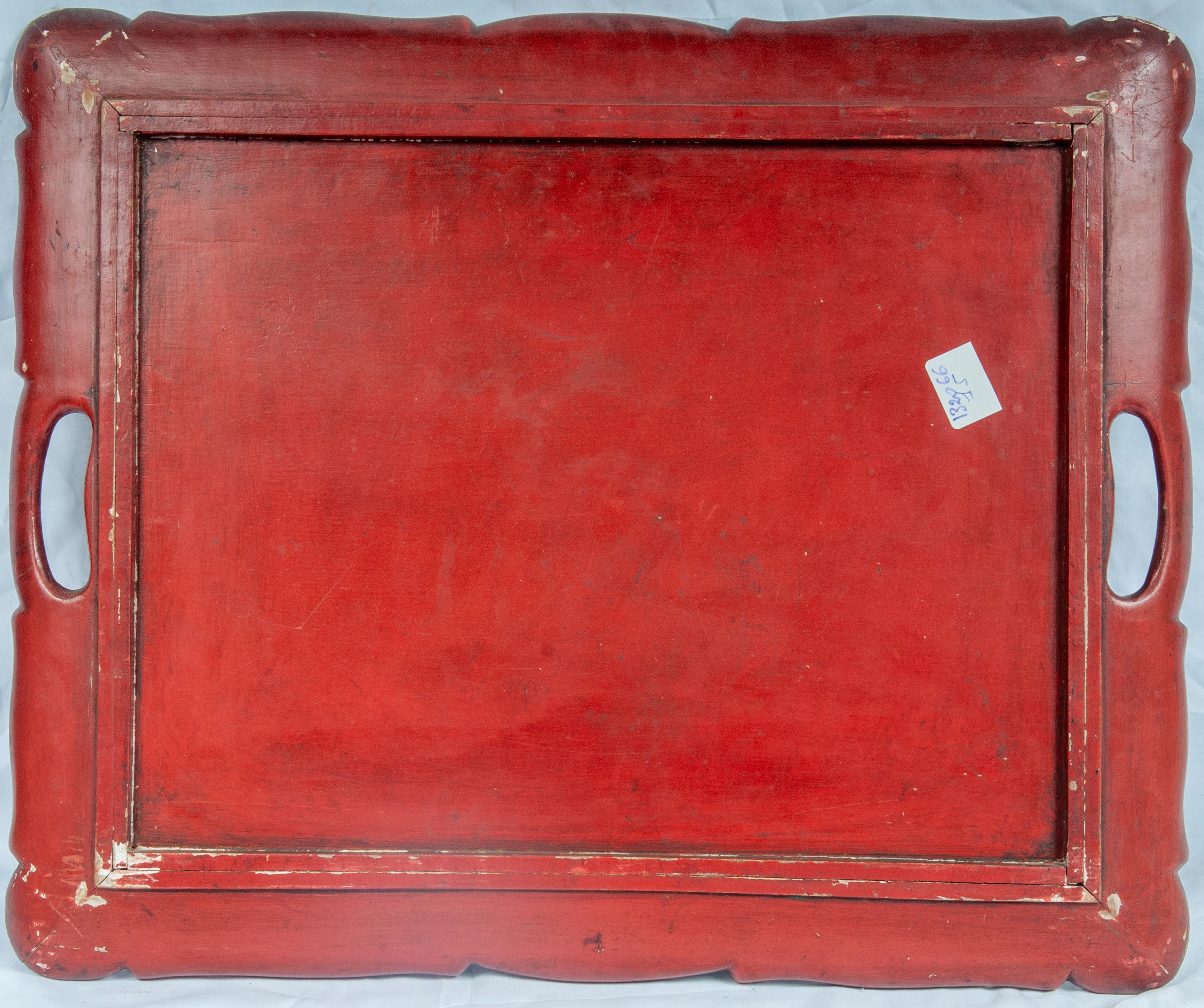 Vassoio in legno dipinto