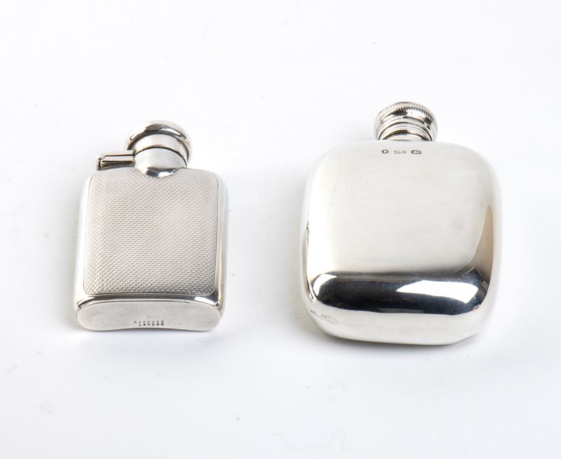 Fiaschette inglesi in argento (2), fine  XIX-inizio XX secolo