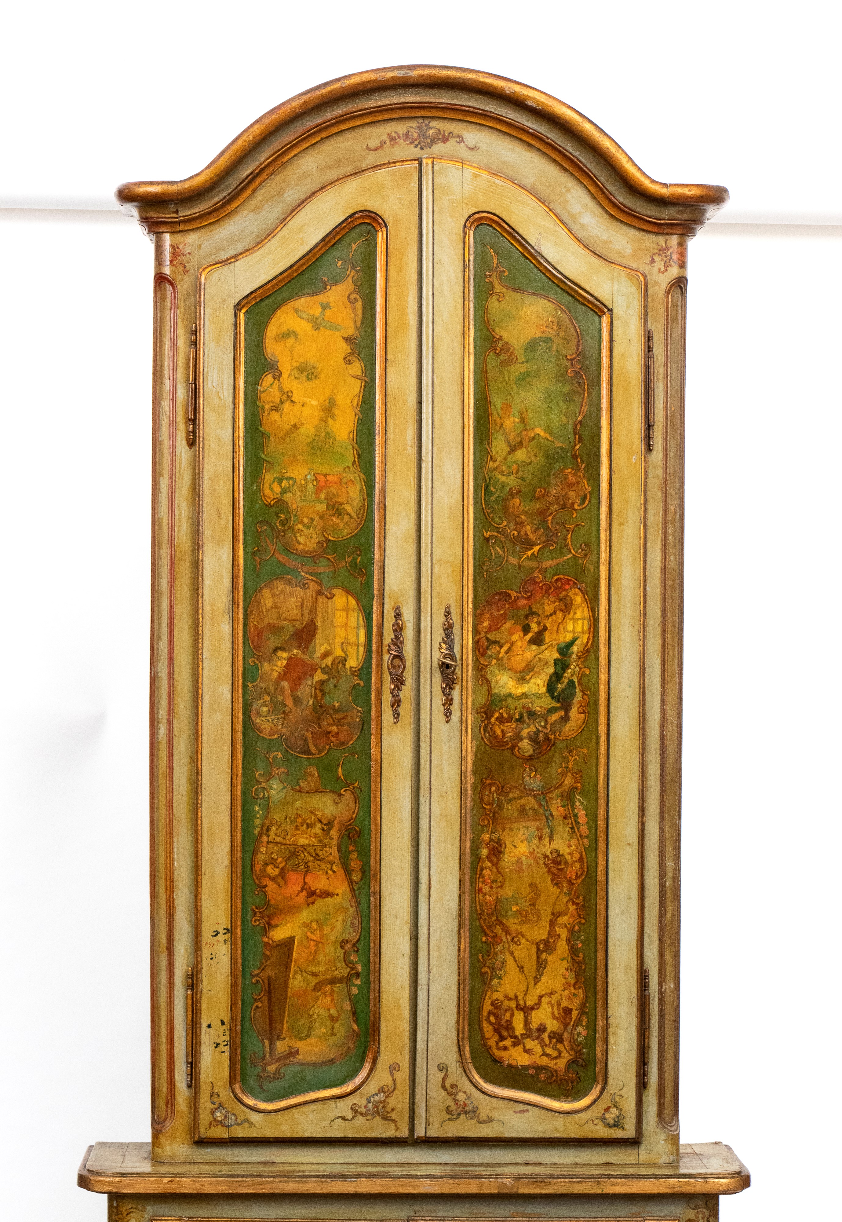 Credenza a due corpi, laccata e dipinta, Venezia, XX secolo