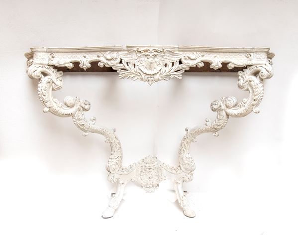 Consolle da muro intagliata e laccata