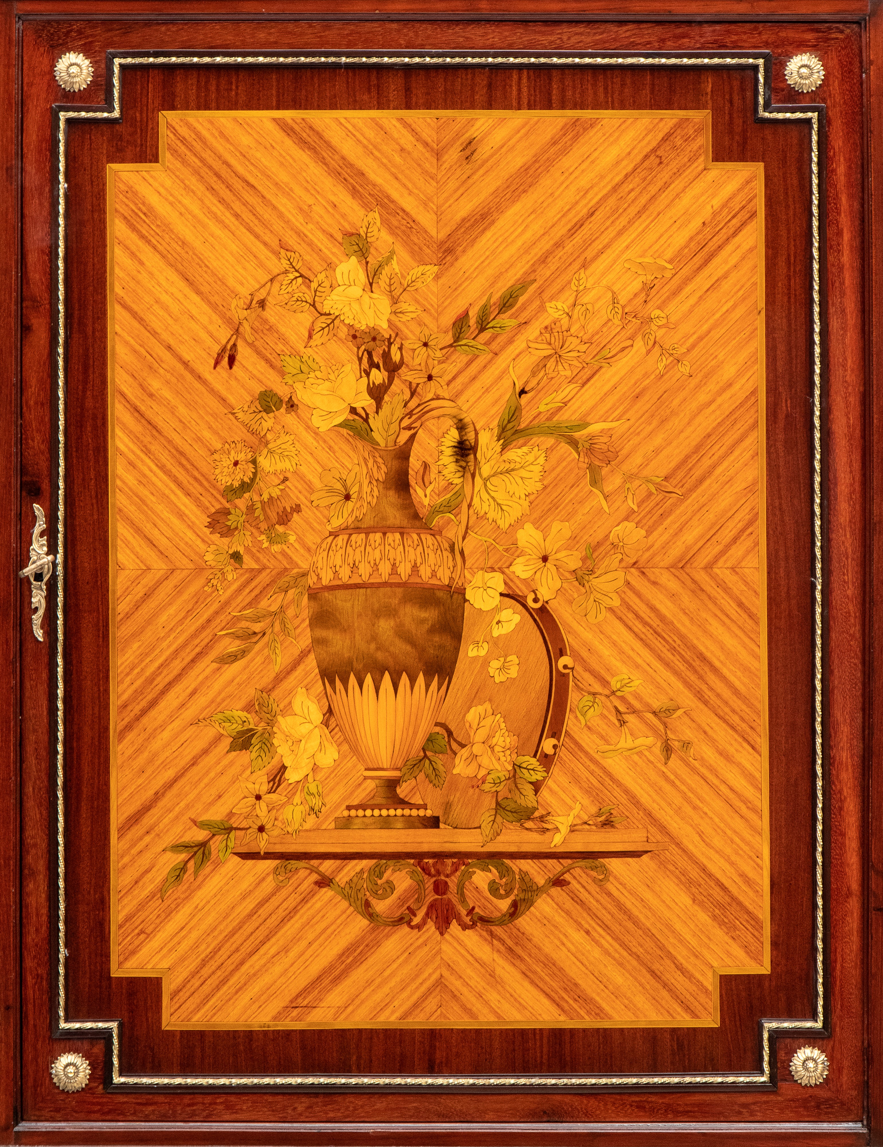 Maison Forest - Mobile “dessert” in stile Luigi XVI con marqueterie floreali e bronzo dorato
