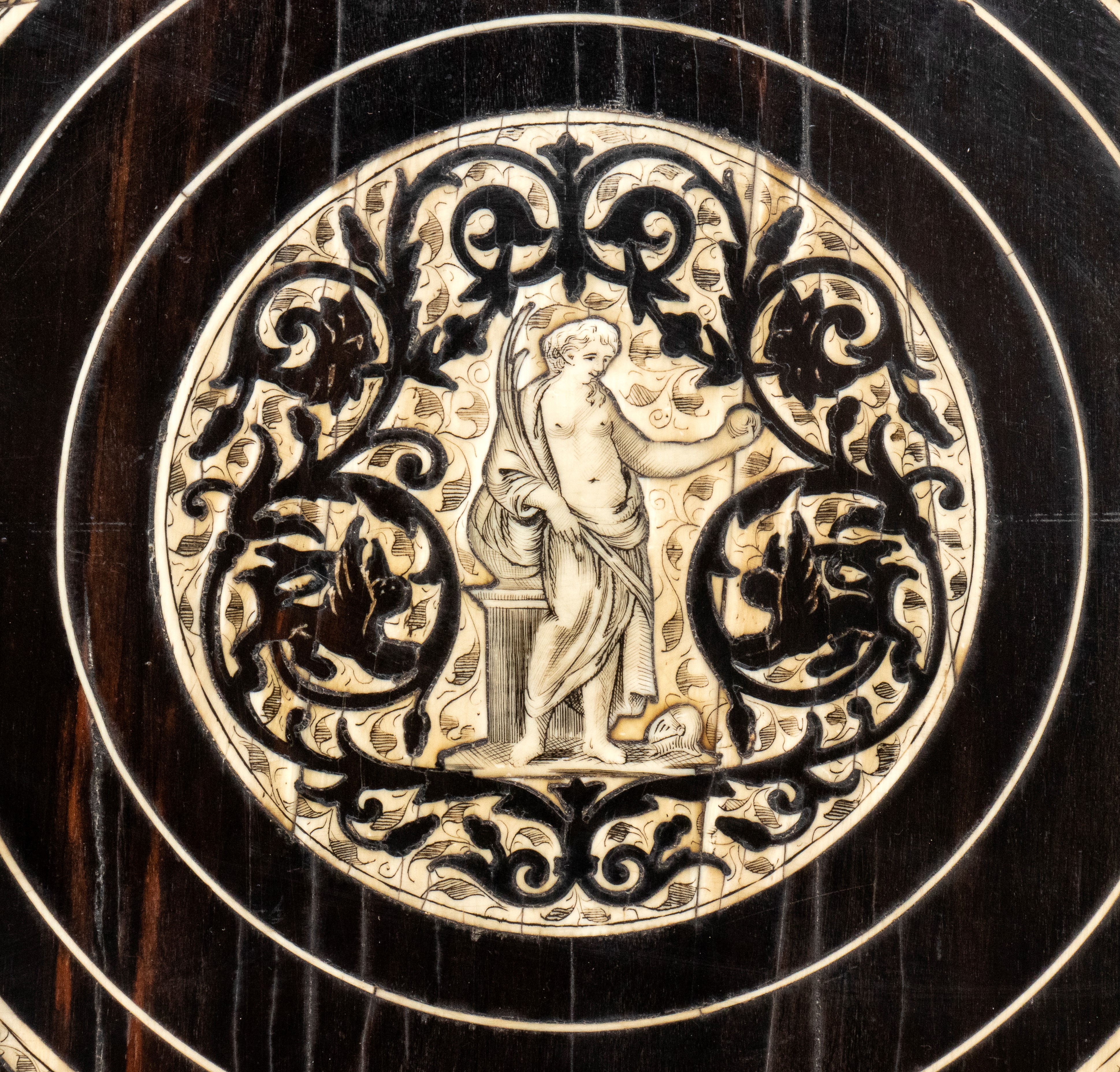 Tavolo circolare e coppia di sedie in legno intarsiato con placche in avorio, Lombardia, Seconda ...