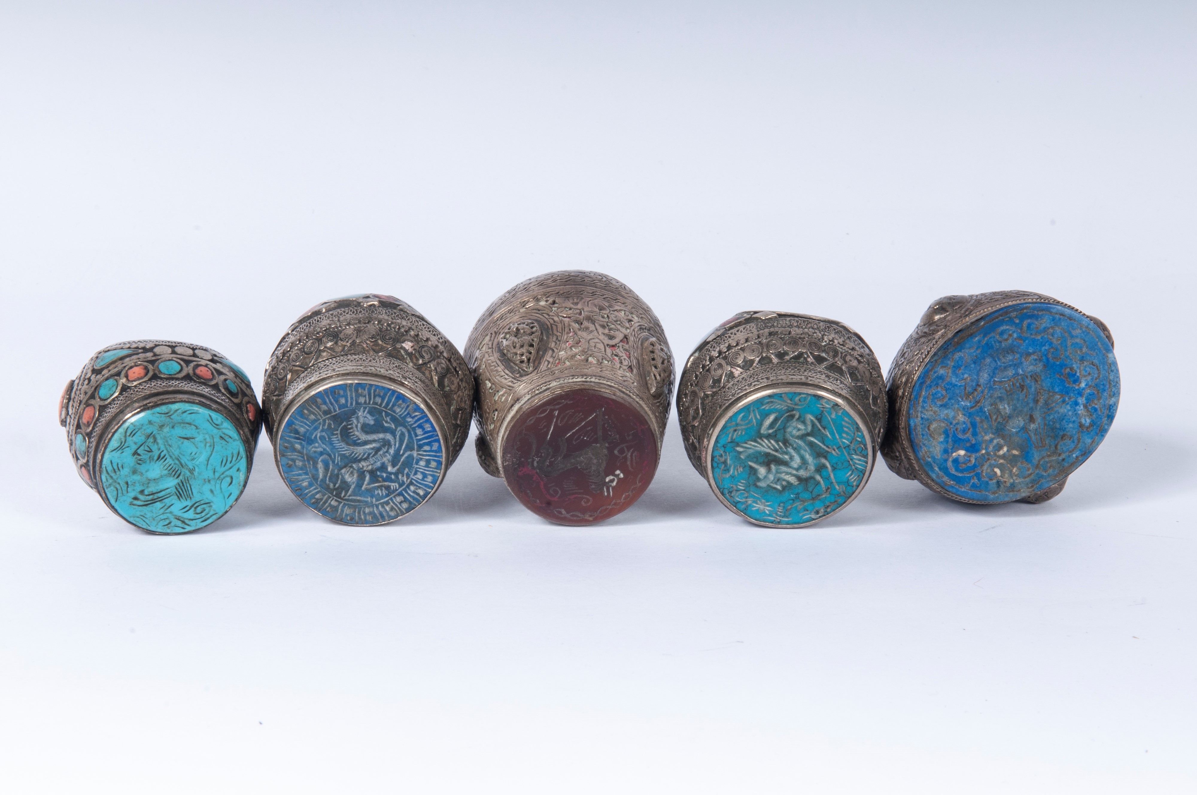Set di cinque sigilli in pietra dura con montatura in argento, XIX/XX secolo