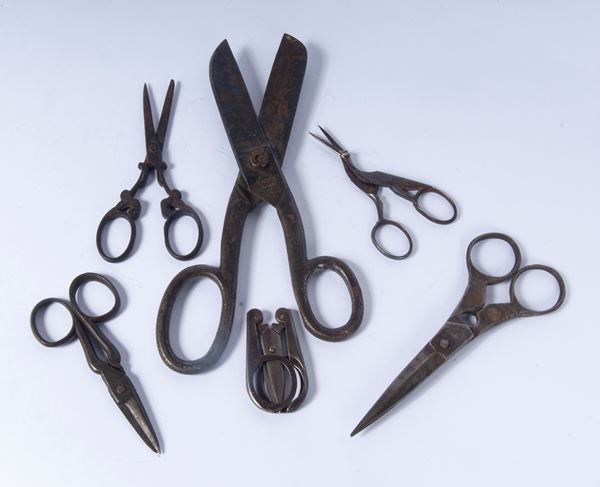 Lot of seven scissors