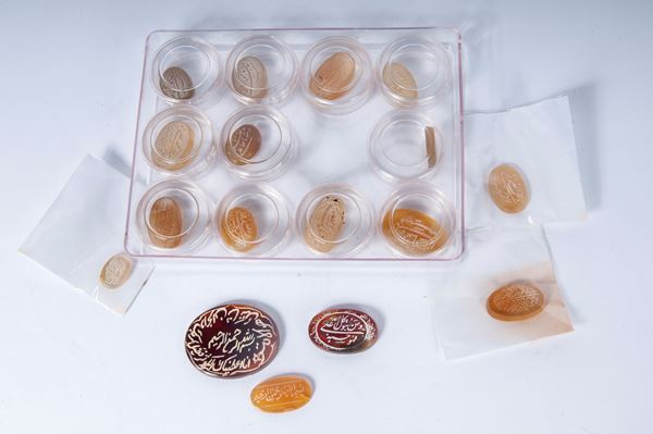 Lot of 30 engraved carnelians