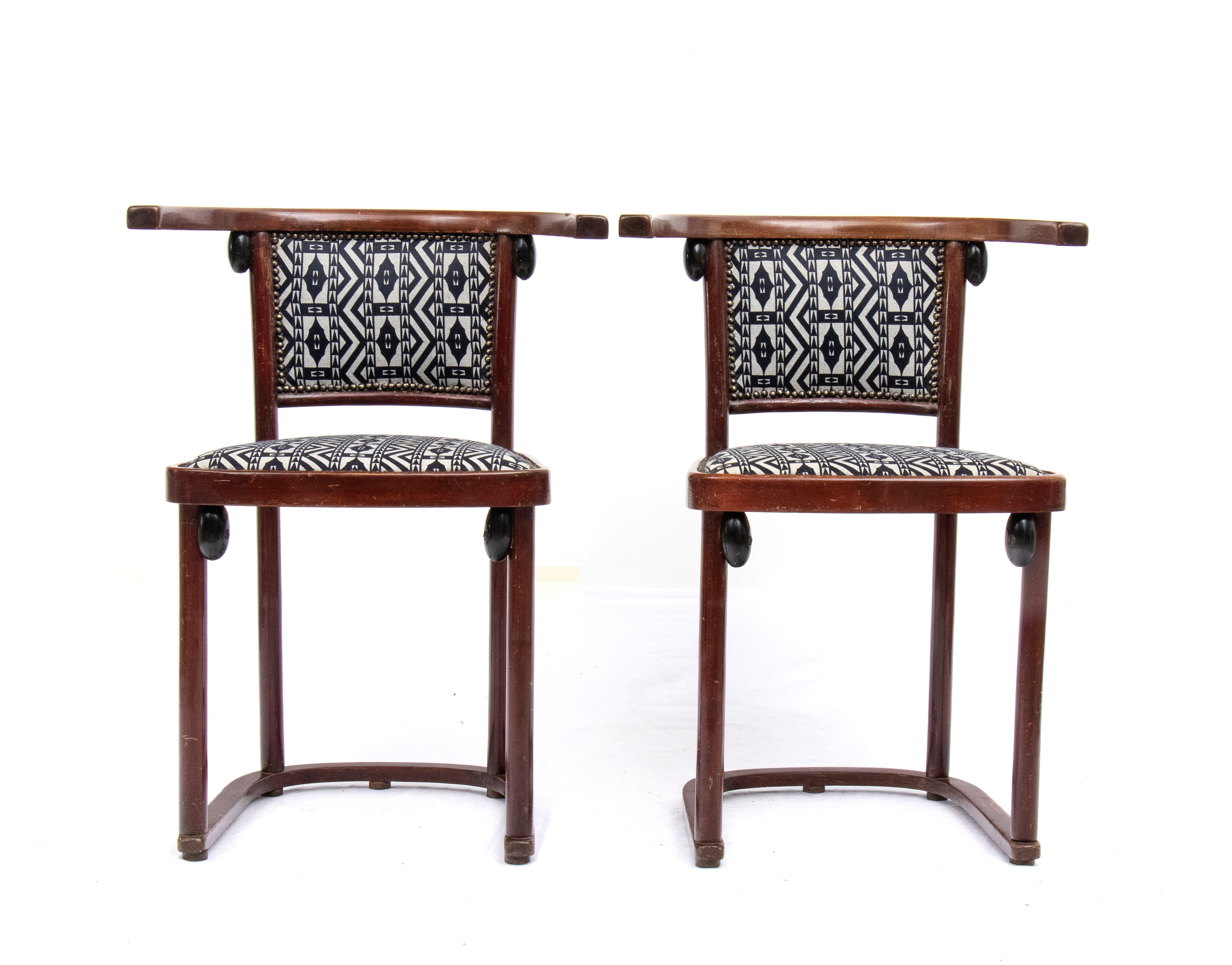 Michael Thonet - Coppia di sedie in faggio curvato a vapore