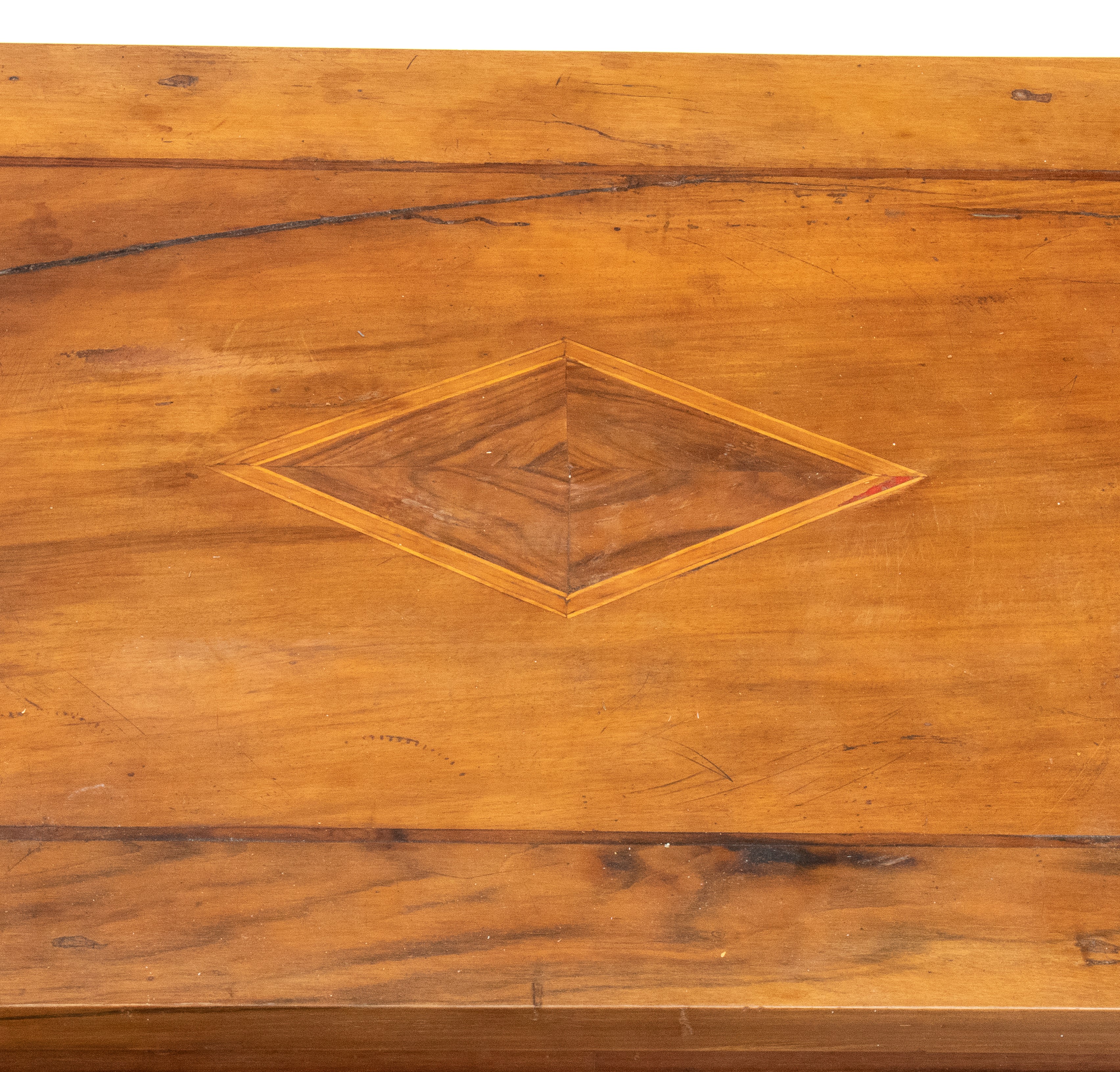 Scrittoio da centro lombardo, Luigi XVI, legno di noce e intarsi in legno di bosso, XVIII secolo