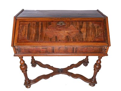Ribalta in noce, radica di noce e palissandro, Verona XVIII secolo