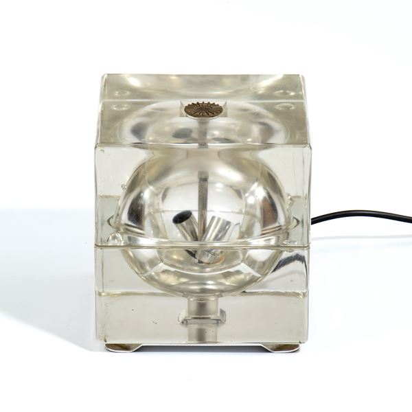 Lampada da tavolo cubo sfera disegnata da Alessandro Mendini, Italia